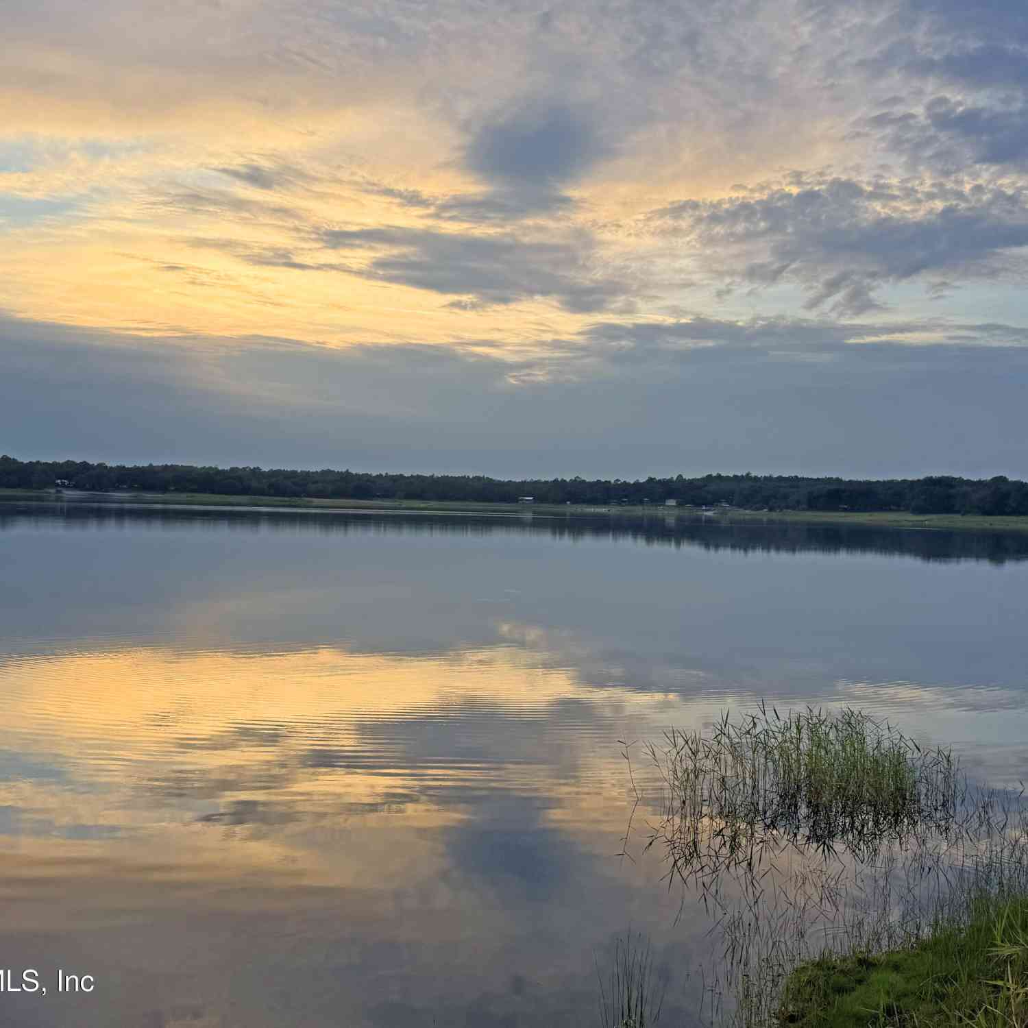 Mobile Home For Sale - 104 Doe Trail<br/> Heathrow, FL 32640