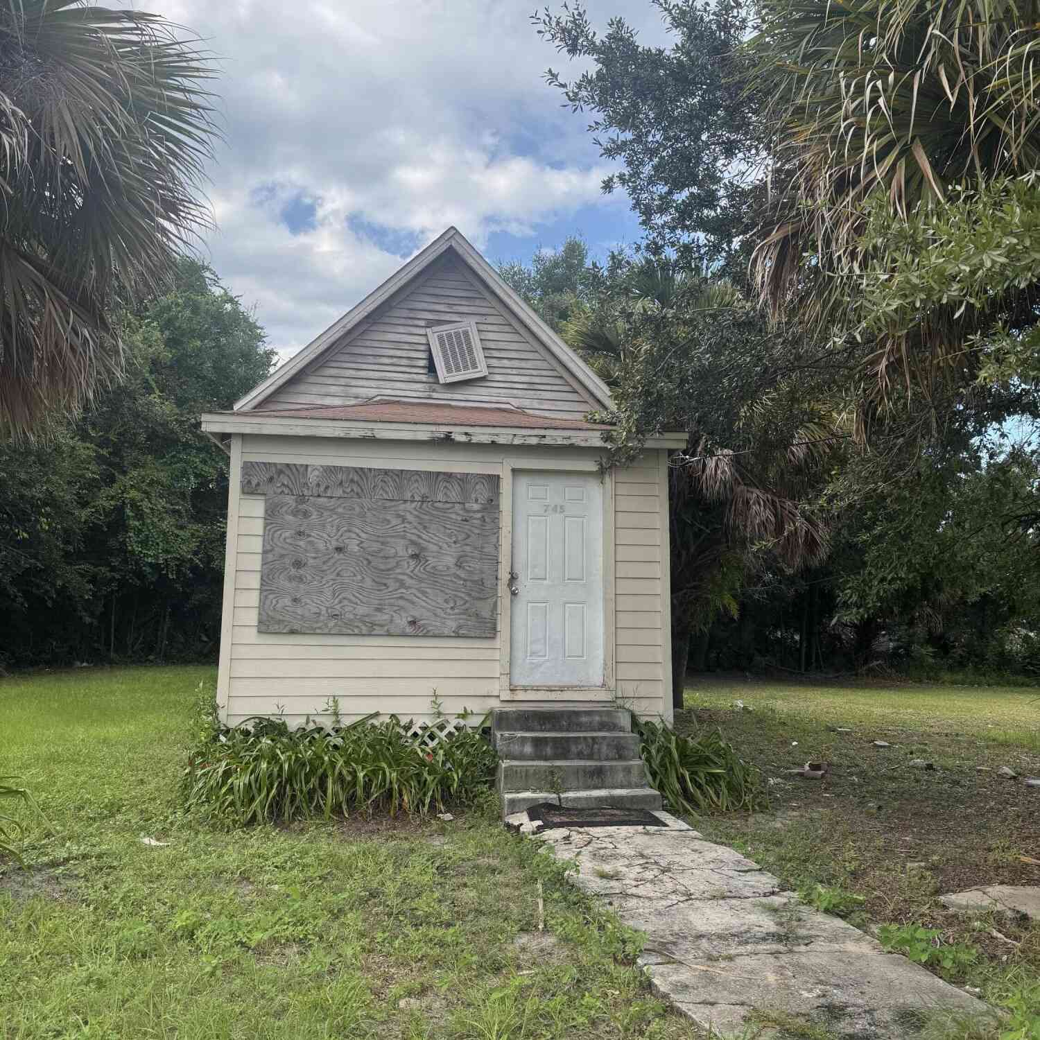Homes For Sale - 745 E Union Street<br/> Jacksonville, FL 32206