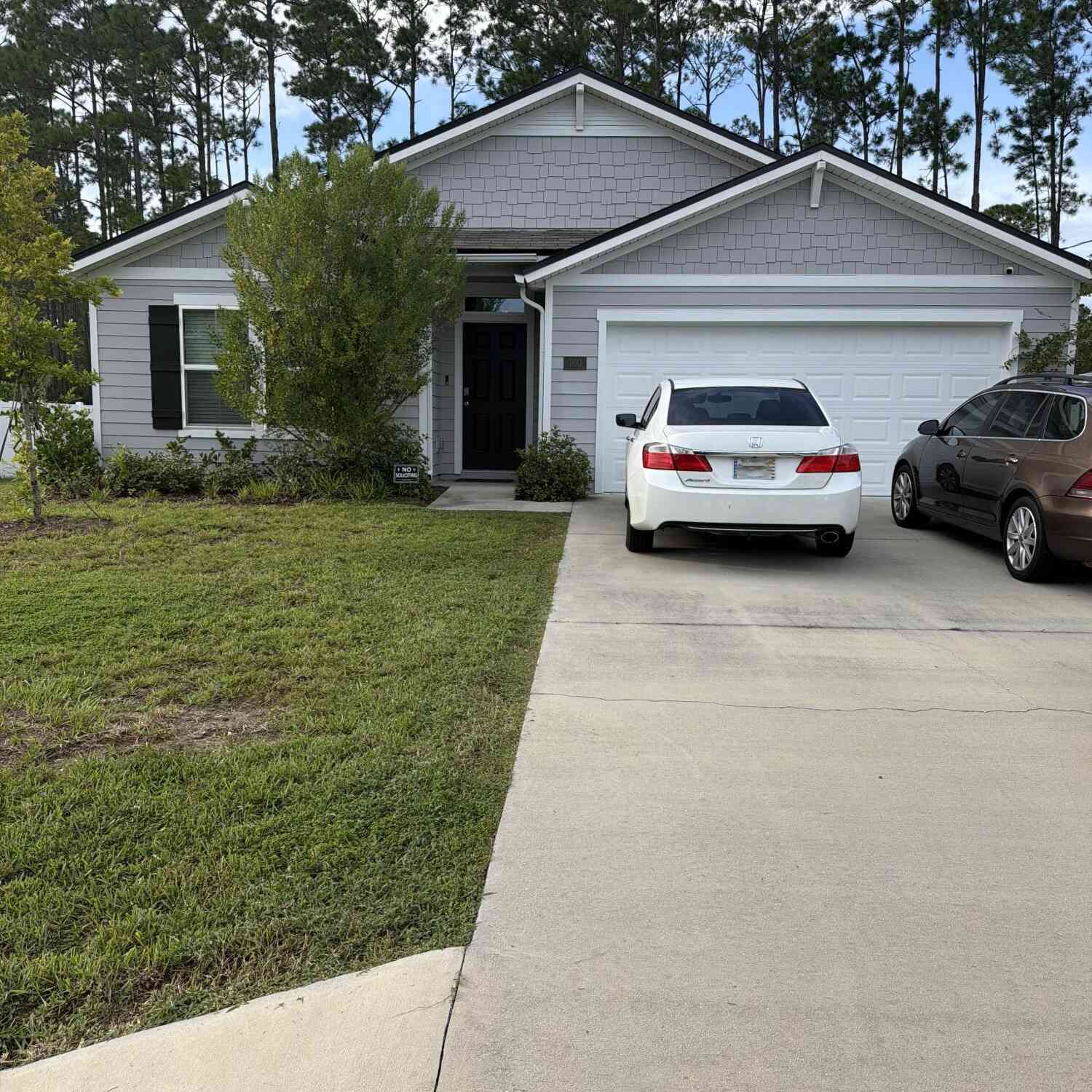 Homes For Sale - 100 Ryan Drive<br/> Palm Coast, FL 32164