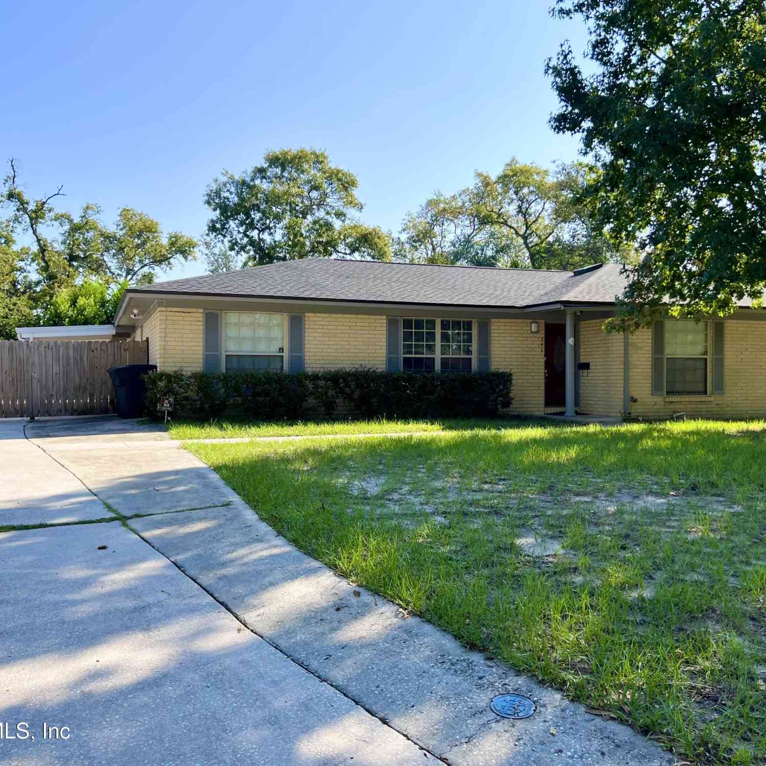 Homes For Sale - 391 Blairmore Boulevard<br/> Orange Park, FL 32073