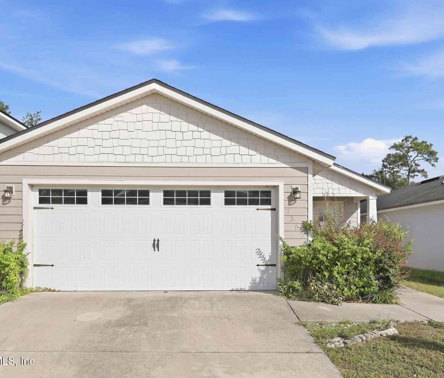 Homes For Rent - 7352 Townsend Village Lane<br/> Jacksonville, FL 32277