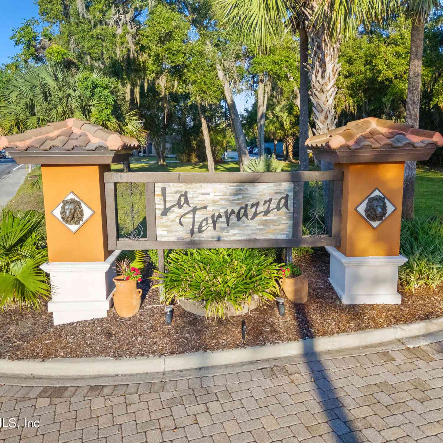 Homes For Sale - 8861 La Terrazza Place<br/> Jacksonville, FL 32217
