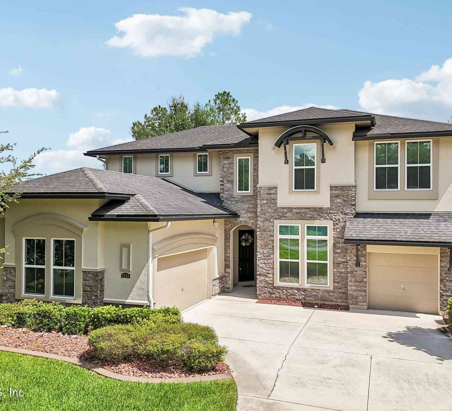 Homes For Sale - 1233 Orchard Oriole Place<br/> Middleburg, FL 32068