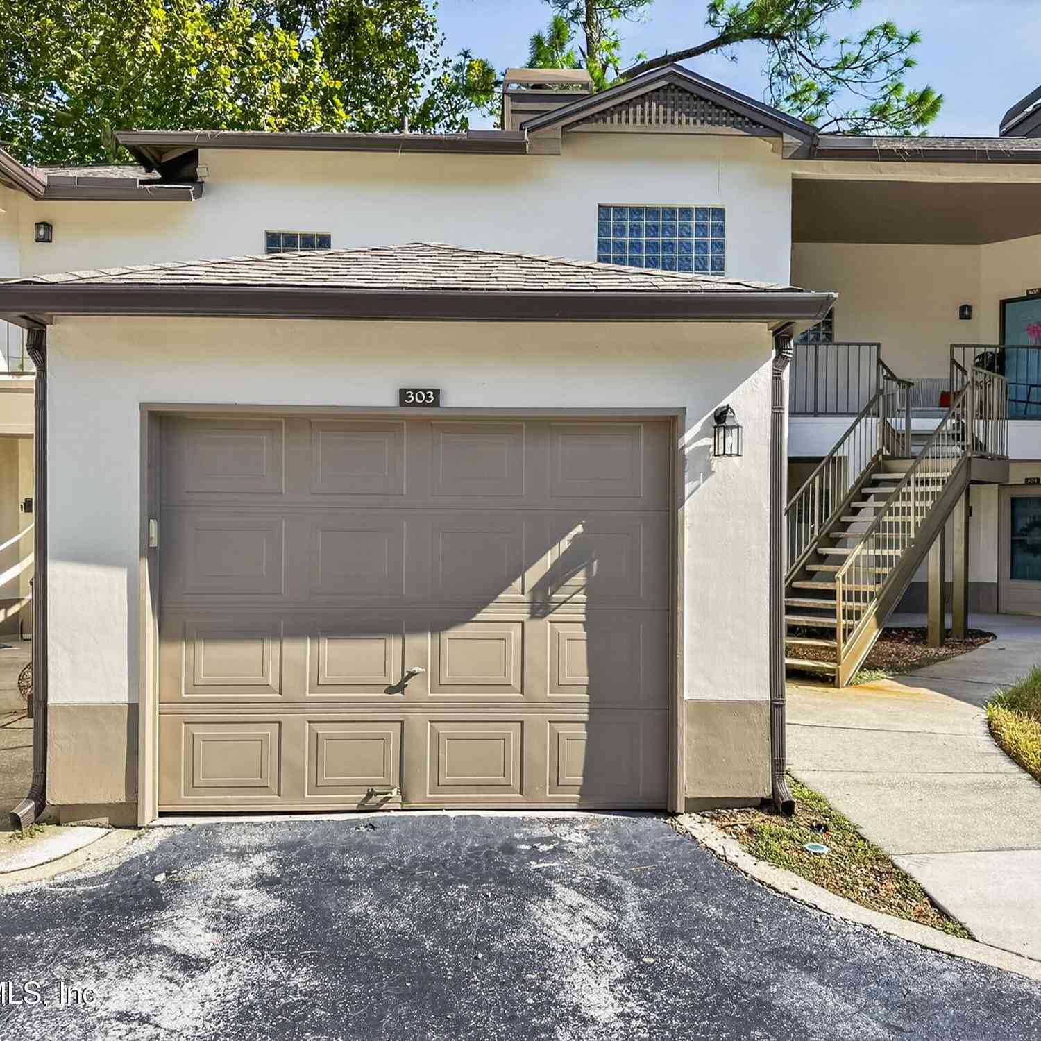 Condo For Rent - 10150 Belle Rive Boulevard #303<br/> Jacksonville, FL 32256