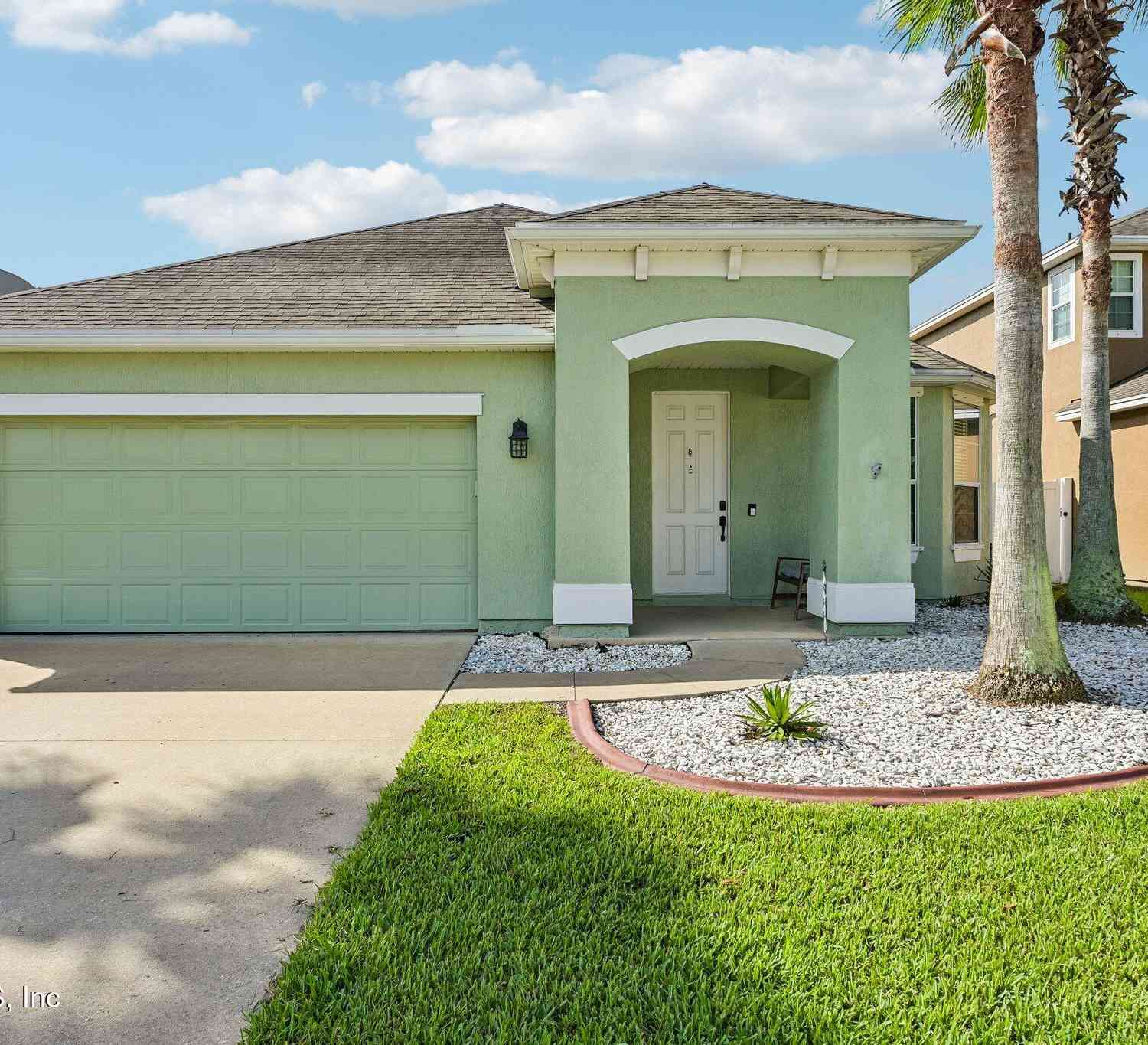 Homes For Sale - 11965 Diamond Springs Drive<br/> Jacksonville, FL 32246