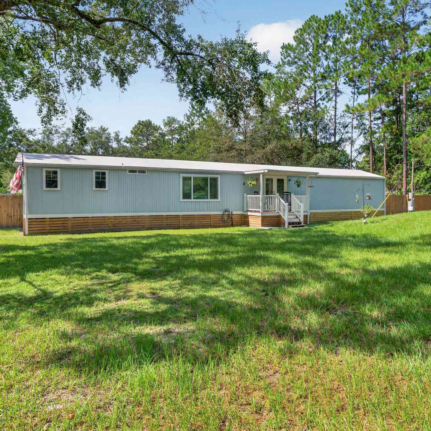 Mobile Home For Sale - 4731 Mayflower Street<br/> Middleburg, FL 32068