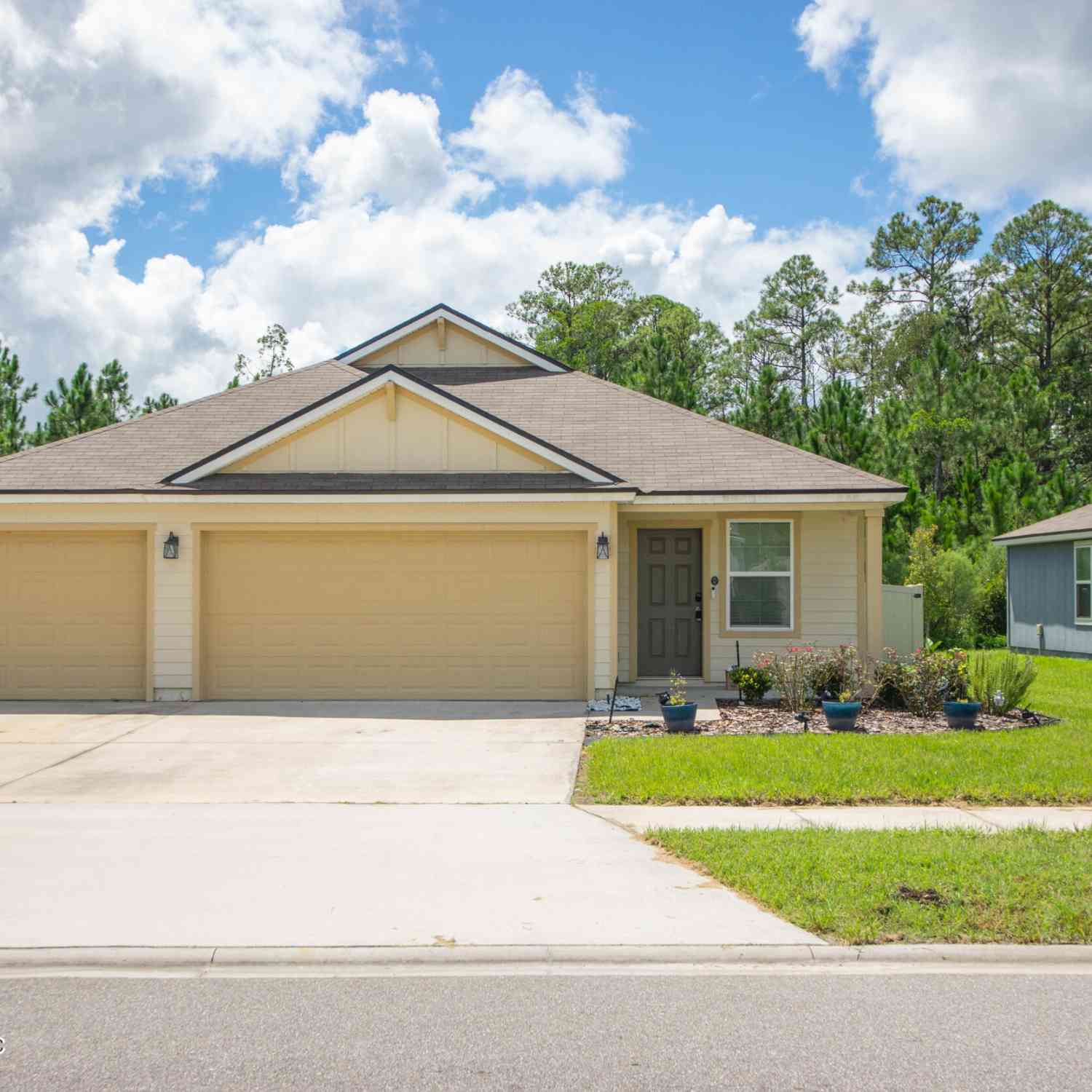 Homes For Sale - 65378 River Glen Parkway<br/> Yulee, FL 32097