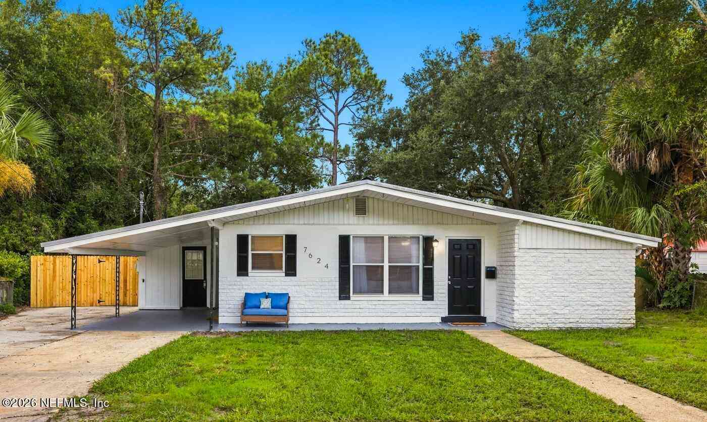 Homes For Sale - 7624 Sandhurst Road<br/> Jacksonville, FL 32277