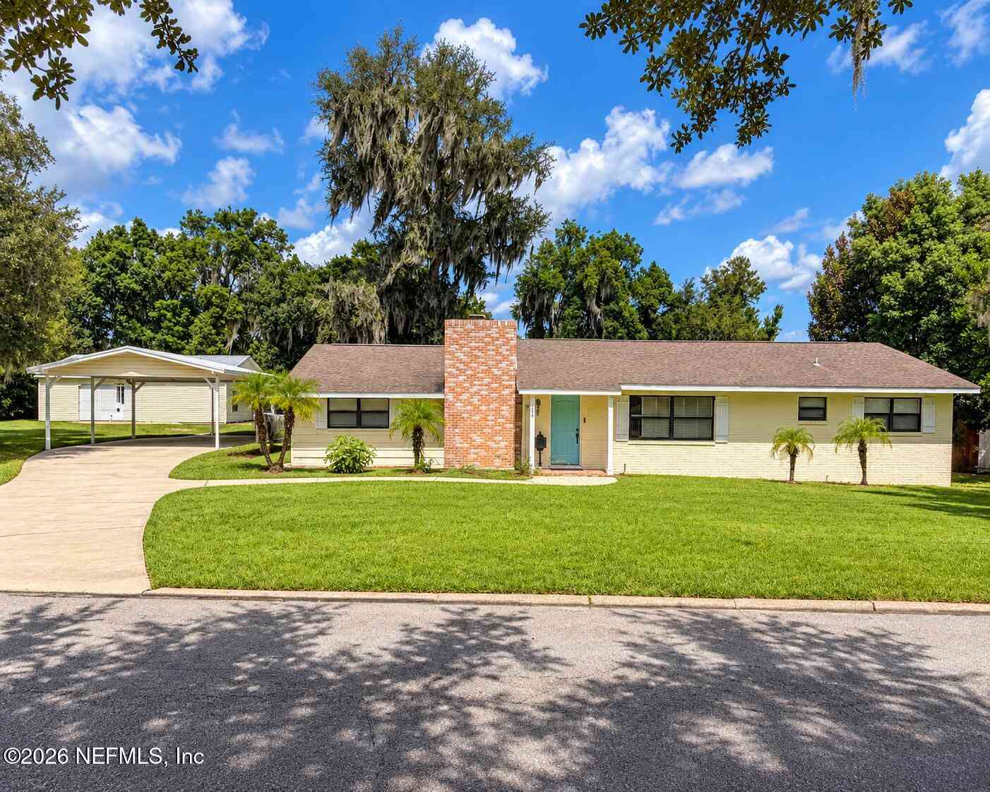 Homes For Sale - 202 Lakeview Avenue<br/> Crescent City, FL 32112