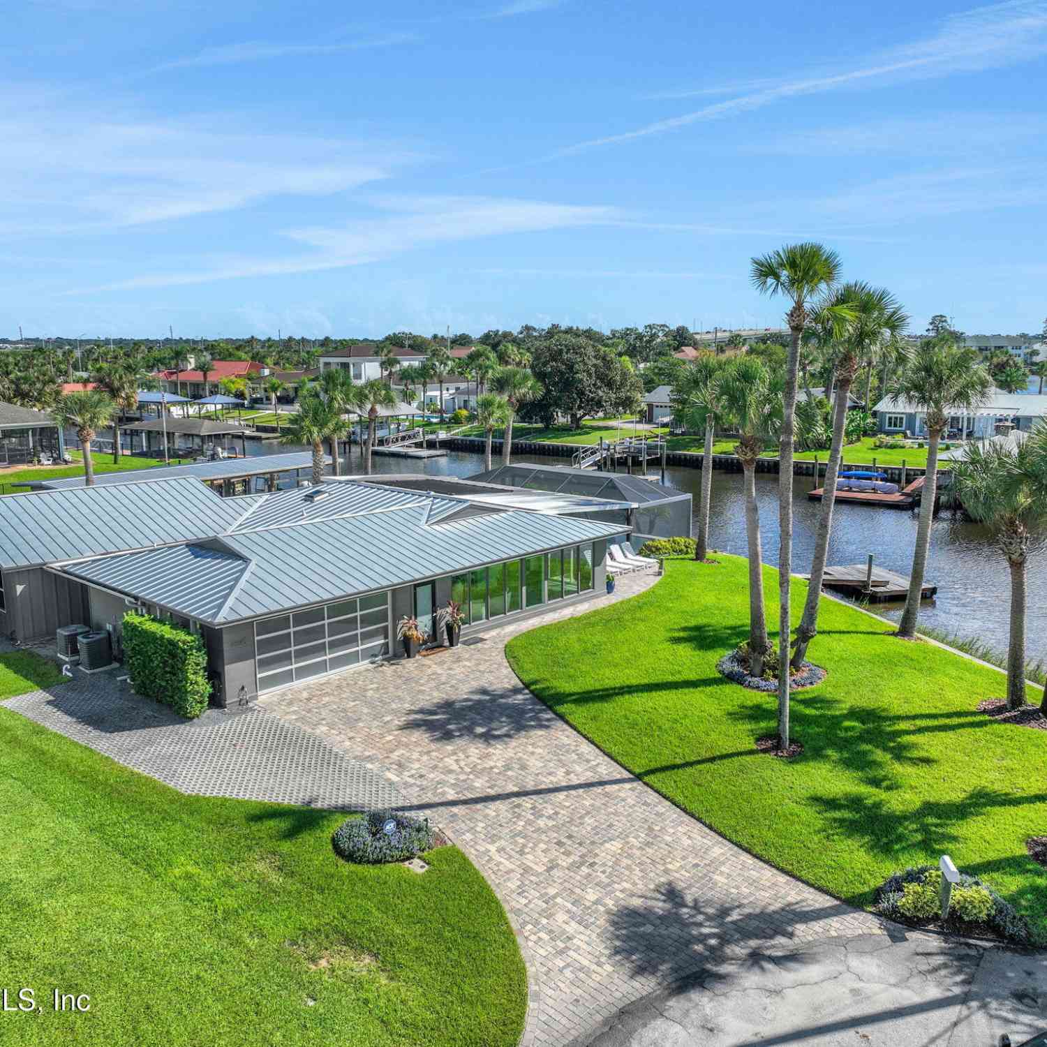 Homes For Sale - 14645 Lagoon Drive<br/> Jacksonville, FL 32250