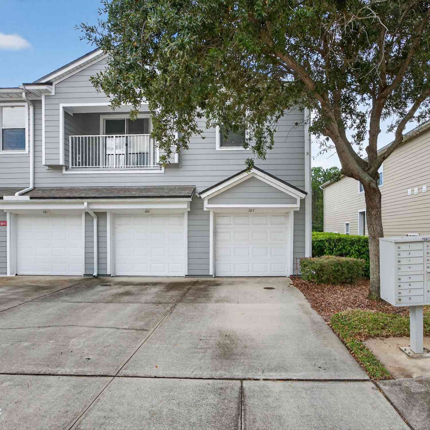 Townhouse For Rent - 7067 Deer Lodge Circle #105<br/> Jacksonville, FL 32256