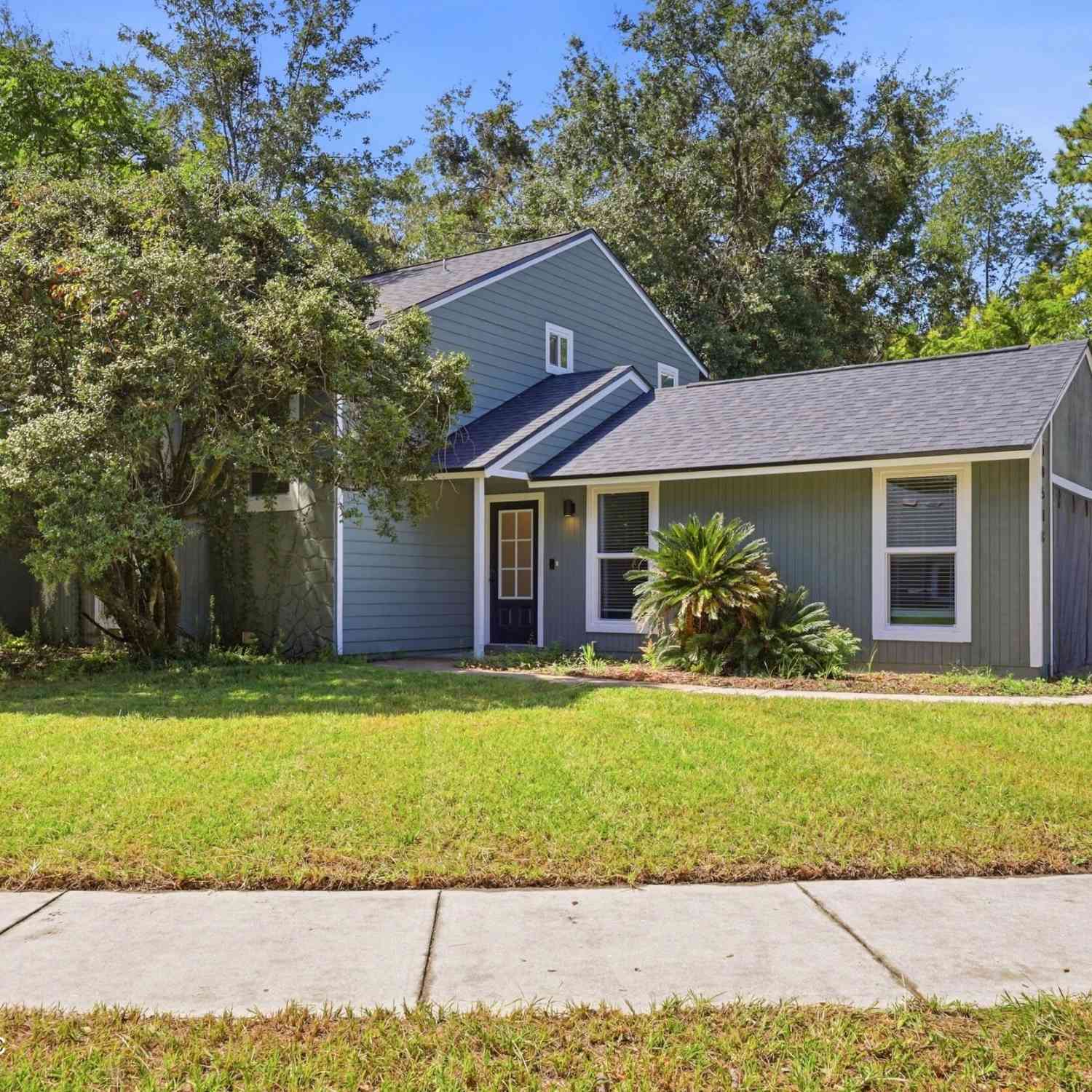 Homes For Sale - 10518 Anchorage Cove Lane<br/> Duval County, Jacksonville, FL 32257