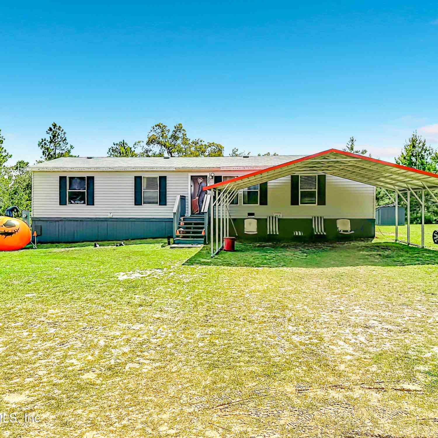 Mobile Home For Sale - 207 Himalayan Street<br/> Interlachen, FL 32148