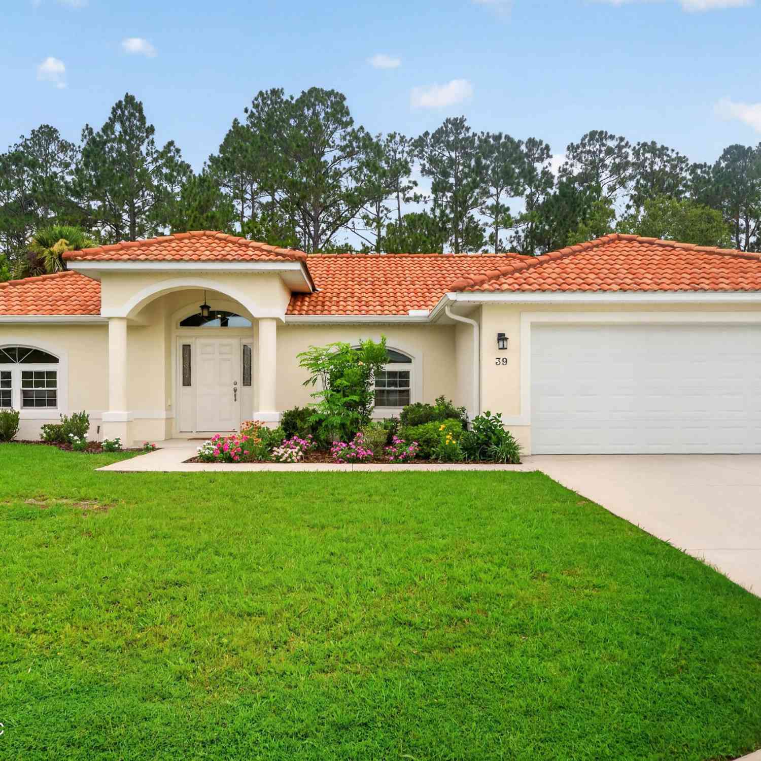 Homes For Sale - 39 White House Drive<br/> Palm Coast, FL 32164