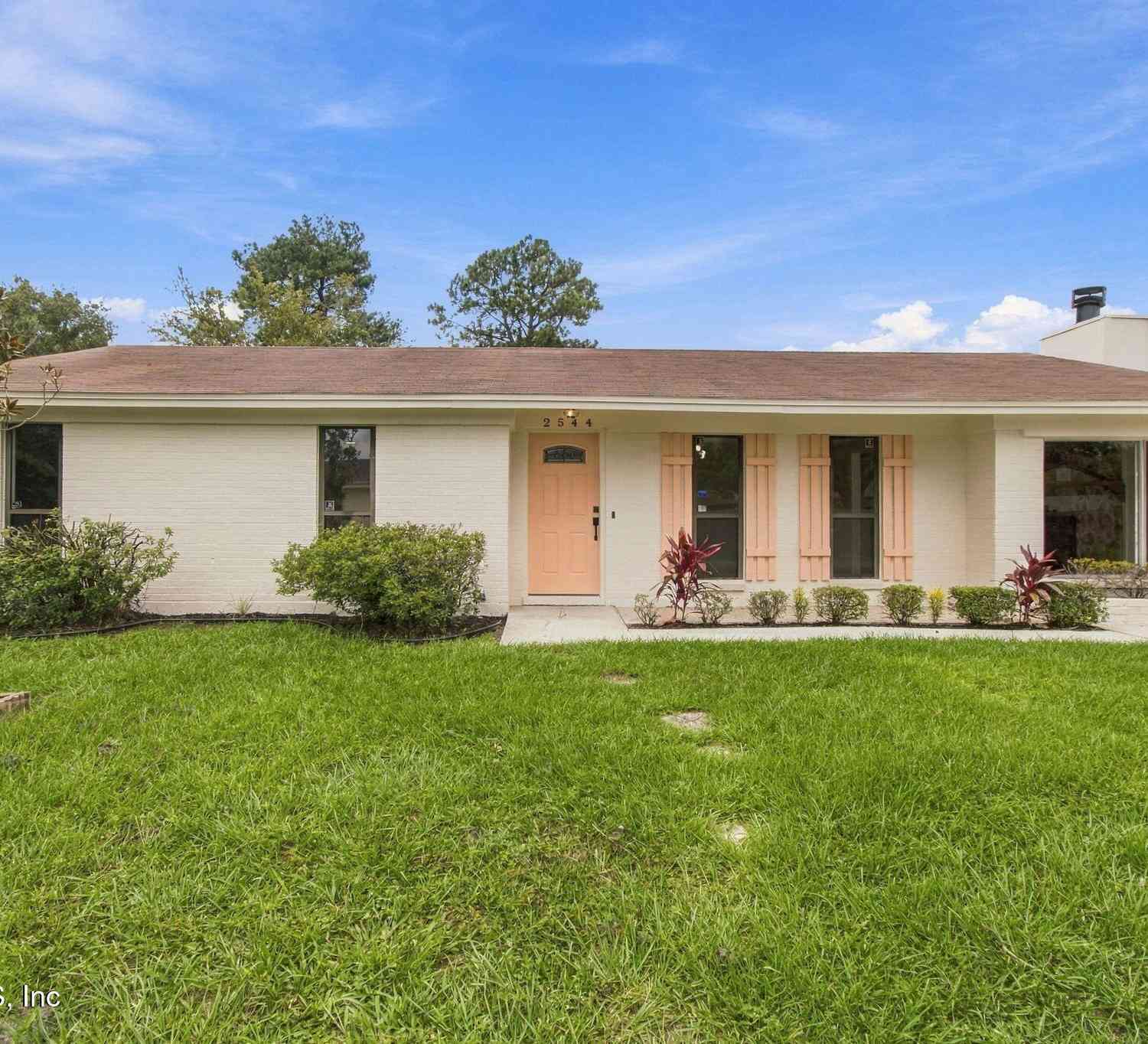 Homes For Sale - 2544 Spring Lake Road<br/> Jacksonville, FL 32210