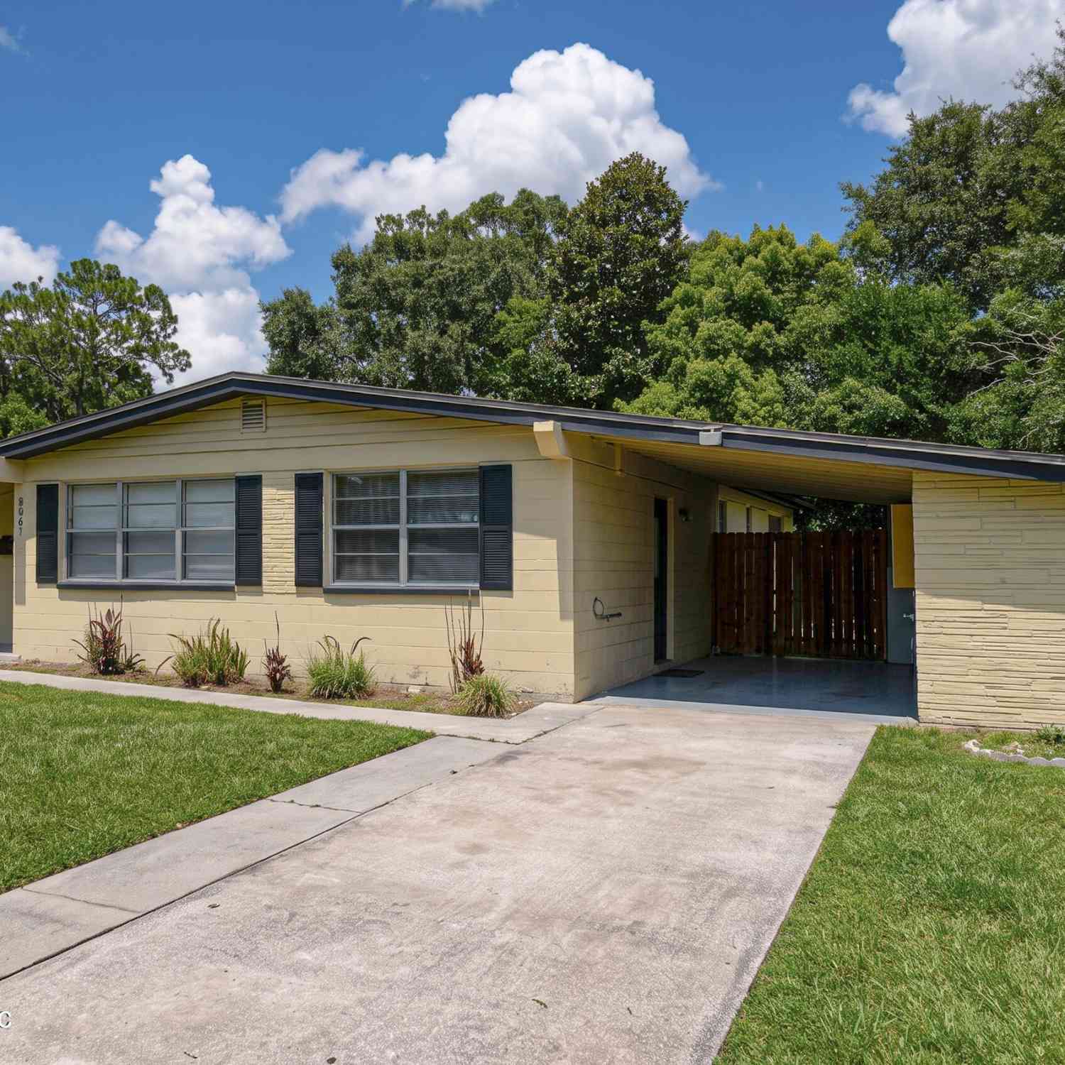 Homes For Sale - 8067 Santillo Drive<br/> Duval County, Jacksonville, FL 32217
