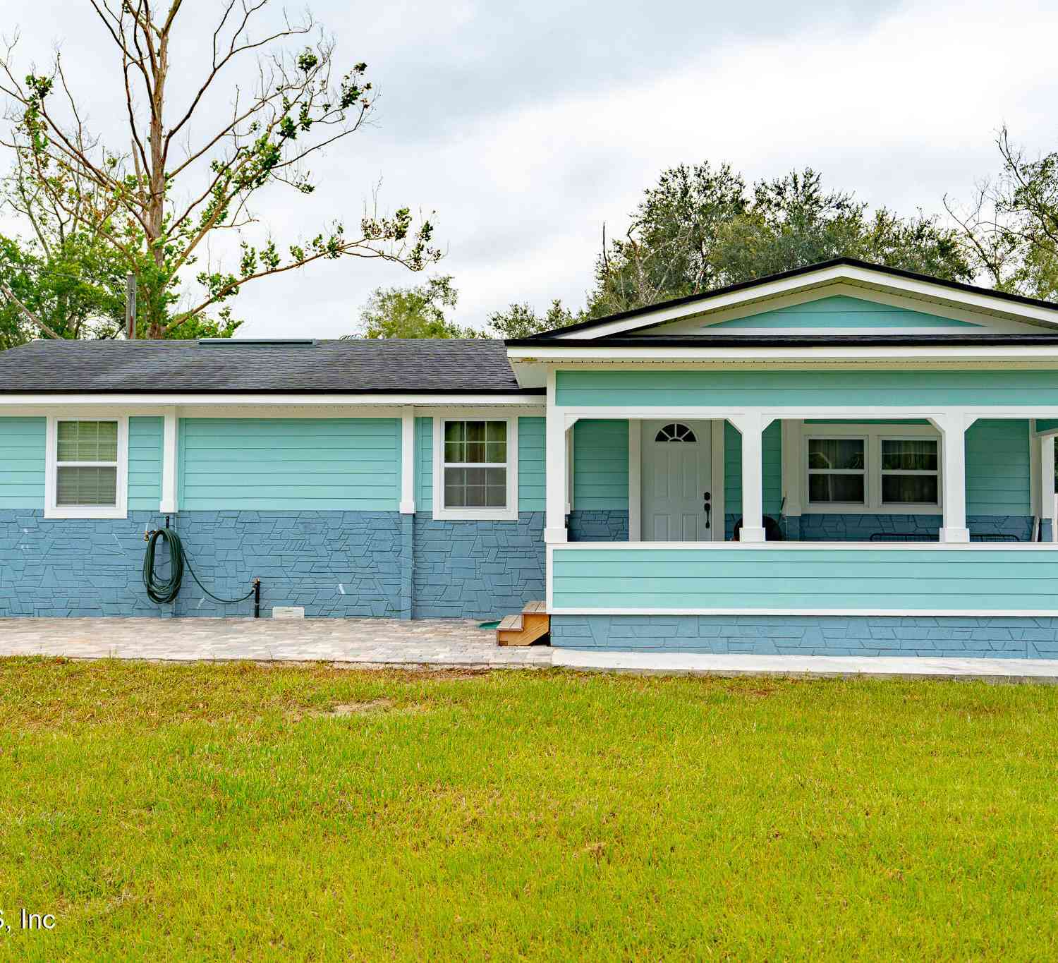 Mobile Home For Sale - 8354 Vining Street<br/> Jacksonville, FL 32210