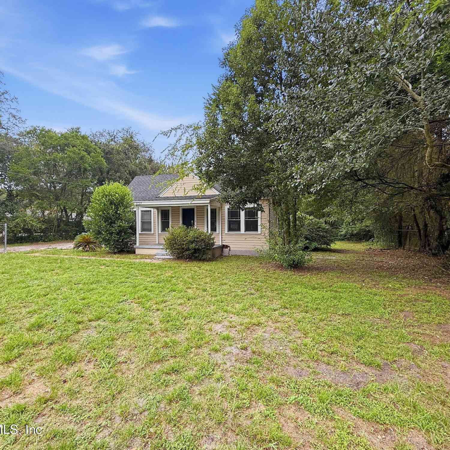 Homes For Sale - 7739 Hammond Boulevard<br/> Jacksonville, FL 32220