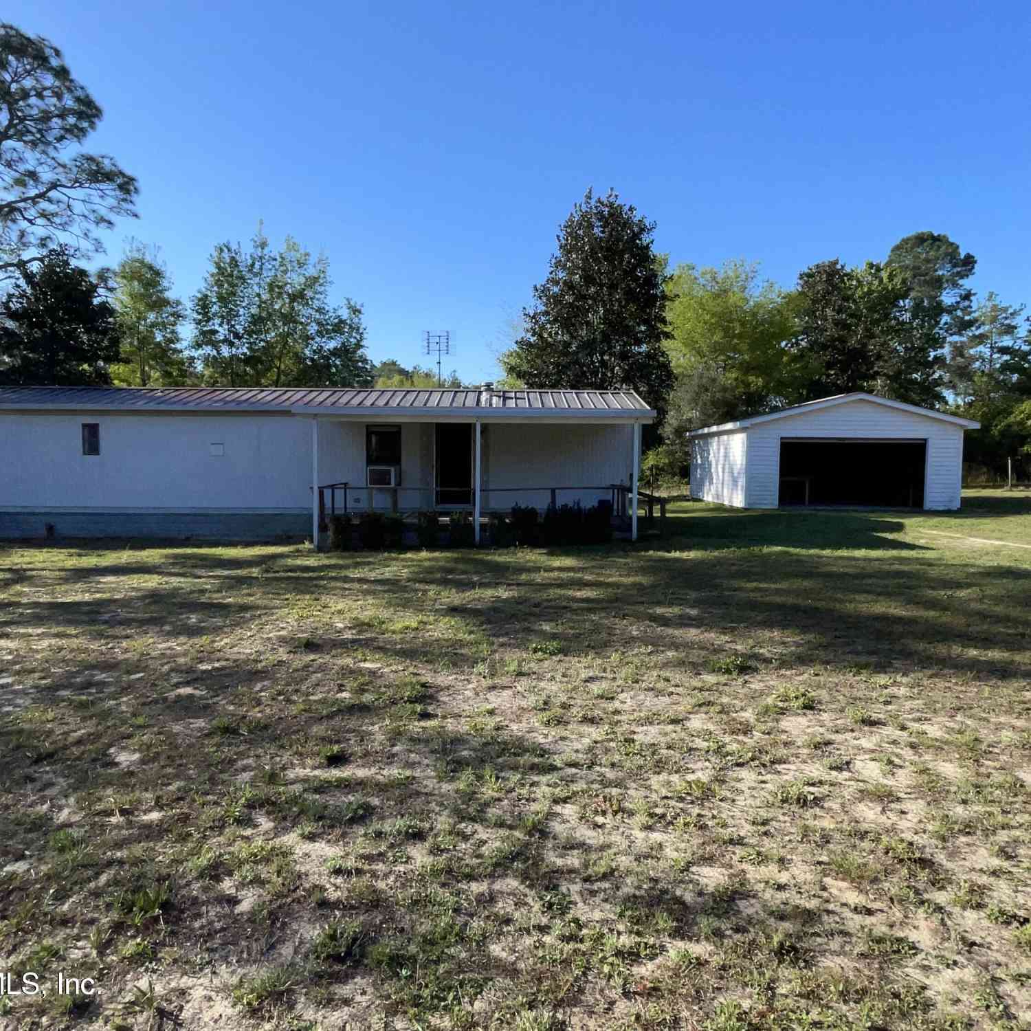Mobile Home For Rent - 205 Lakeview Court<br/> Putnam County, Interlachen, FL 32148