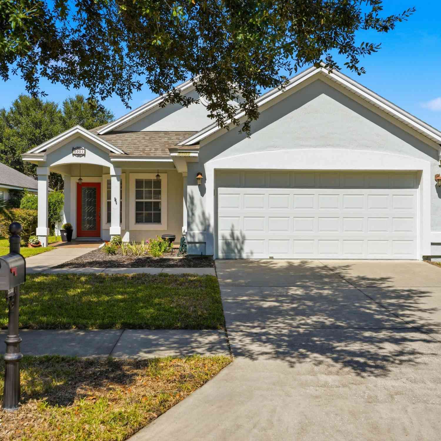Homes For Sale - 5901 Alamosa Circle<br/> Jacksonville, FL 32258
