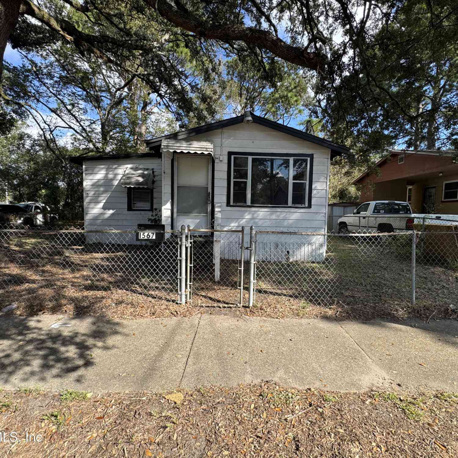 Homes For Sale - 1567 W 17th Street<br/> Jacksonville, FL 32209