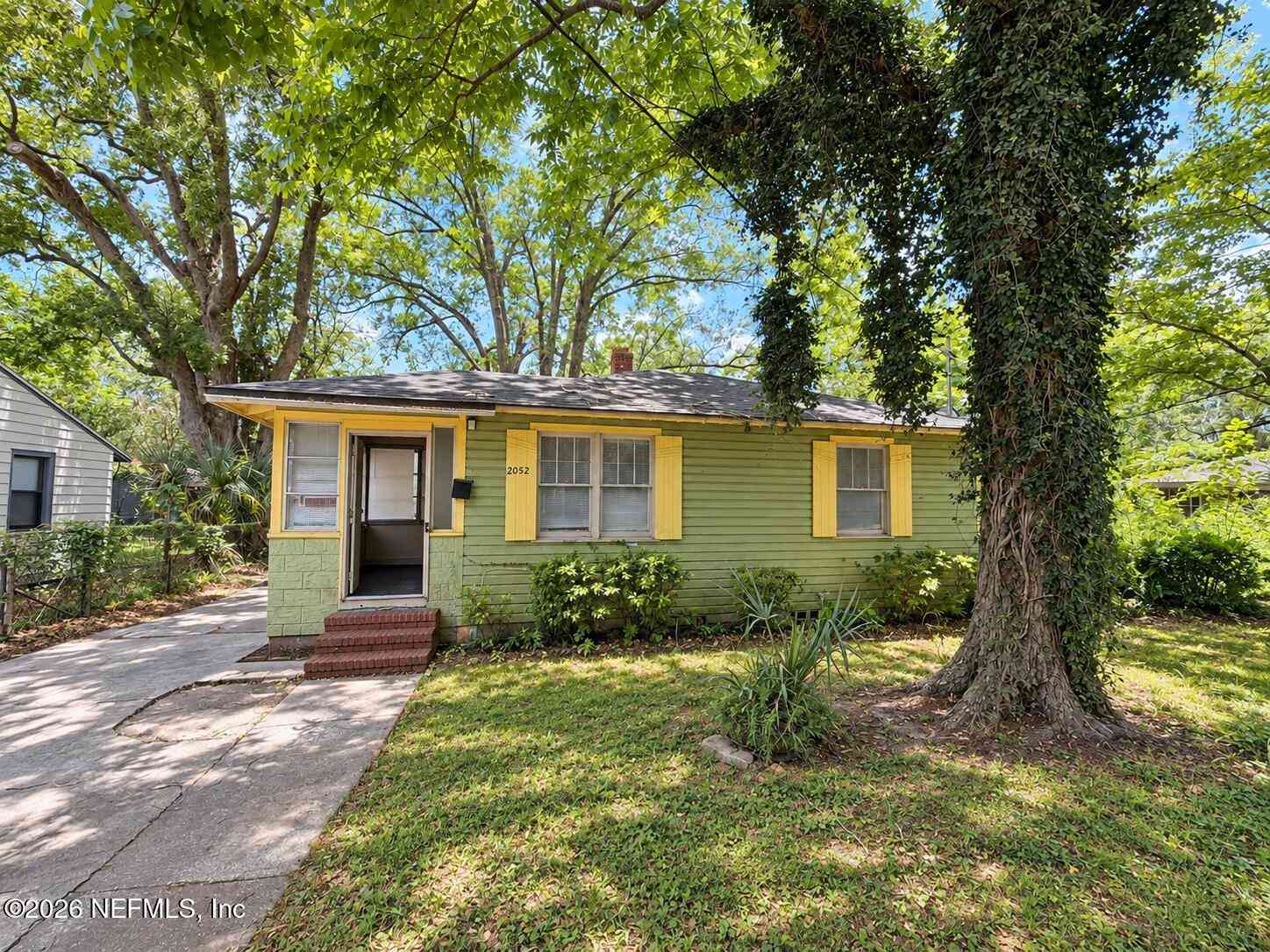 Homes For Rent - 2052 W 17th Street<br/> Jacksonville, FL 32209