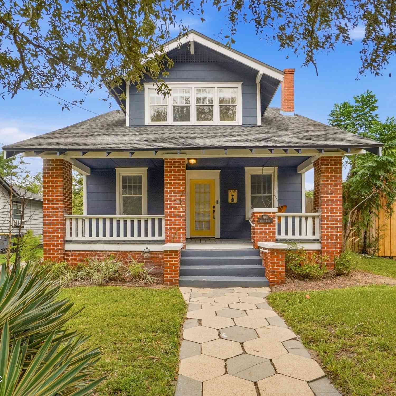 Homes For Sale - 2150 Ernest Street<br/> Jacksonville, FL 32204