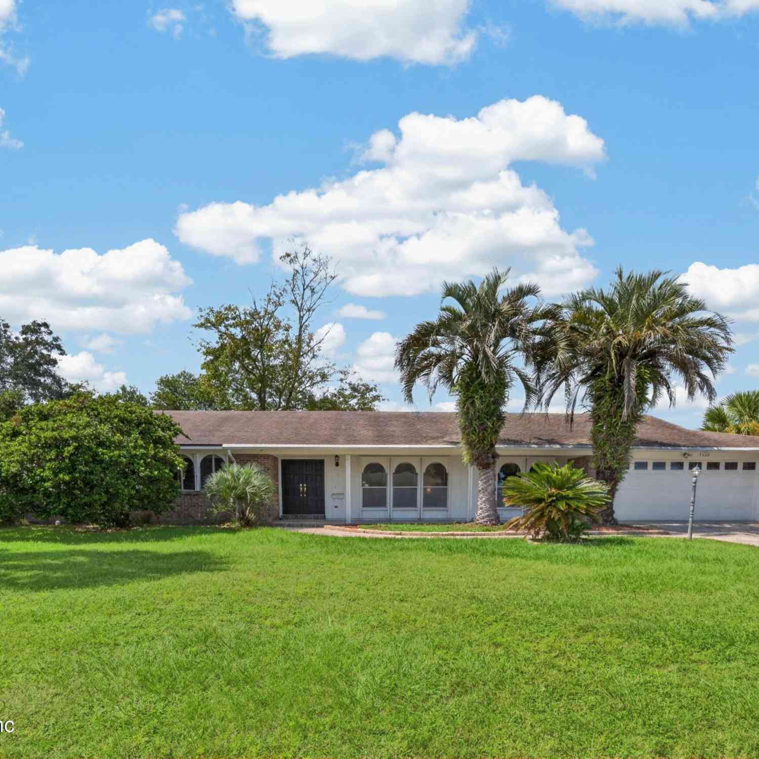 Homes For Sale - 5628 Ft Sumter Road<br/> Jacksonville, FL 32210