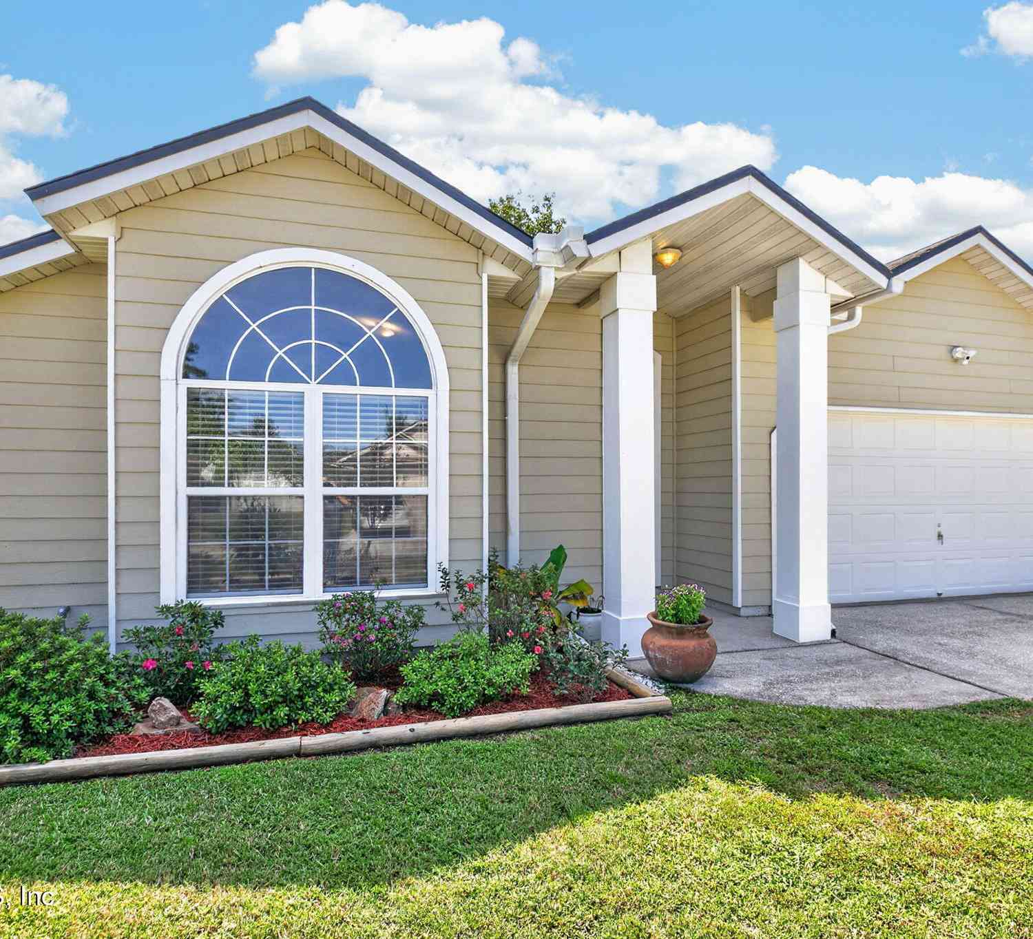 Homes For Sale - 2309 Casablanca Court<br/> Middleburg, FL 32068