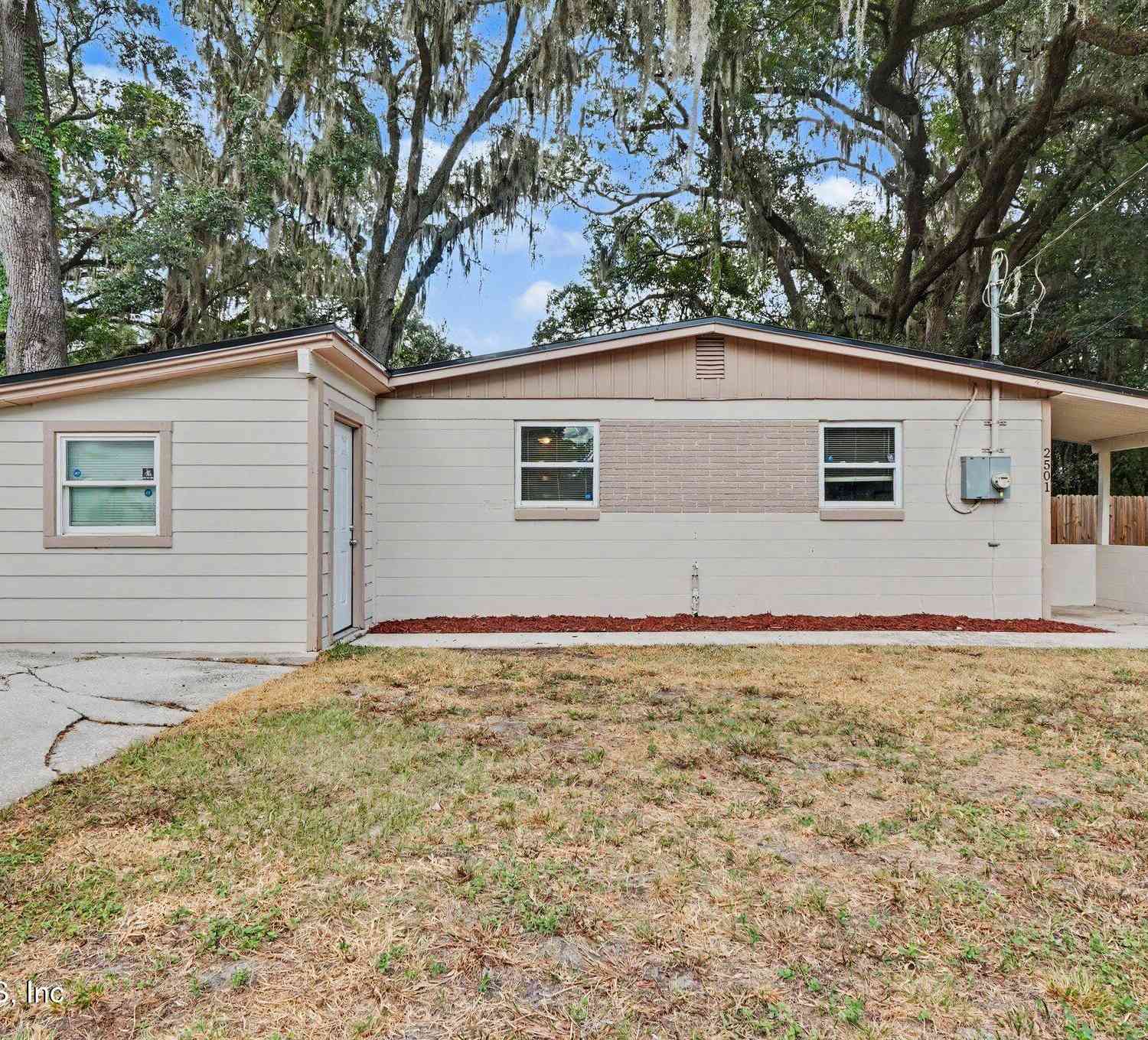 Homes For Sale - 2501 Red Robin Drive<br/> Jacksonville, FL 32210