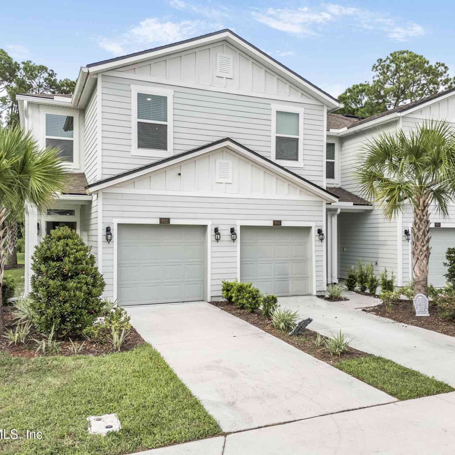 Townhouse For Rent - 662 Celtic Drive<br/> Jacksonville, FL 32218