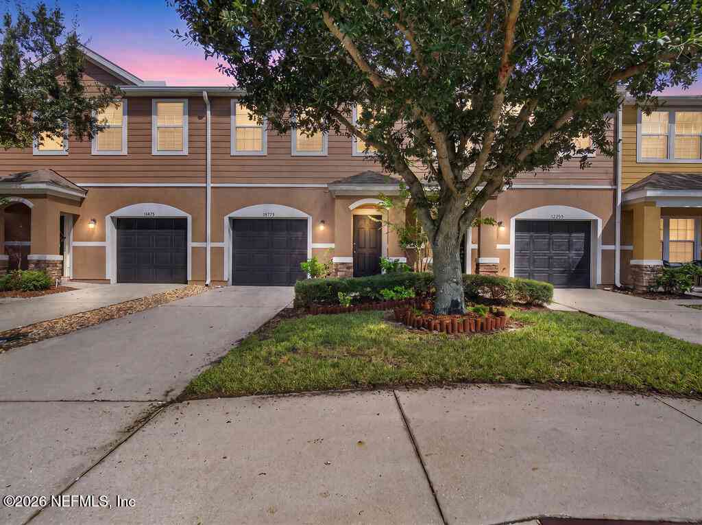 Townhouse For Sale - 13271 Ocean Mist Drive<br/> Jacksonville, FL 32258