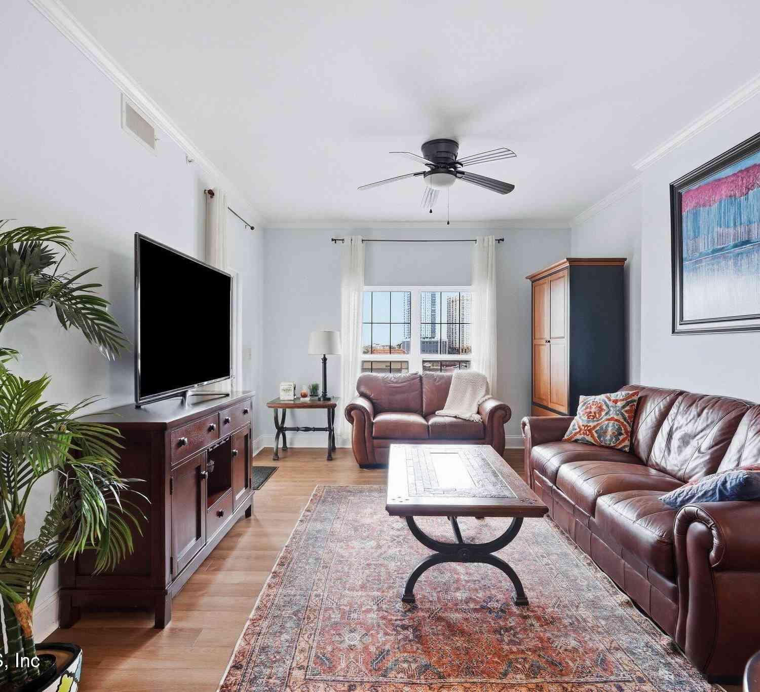 Condo For Rent - 400 E Bay Street #410<br/> Jacksonville, FL 32202