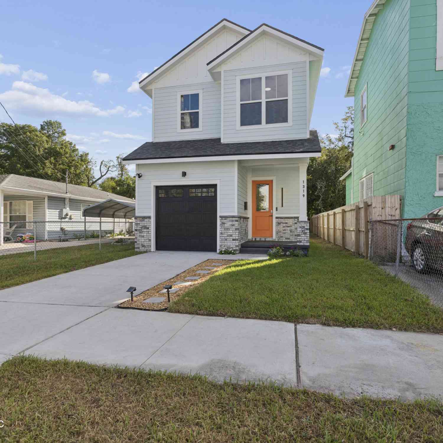 Homes For Sale - 1319 Spearing Street<br/> Jacksonville, FL 32206