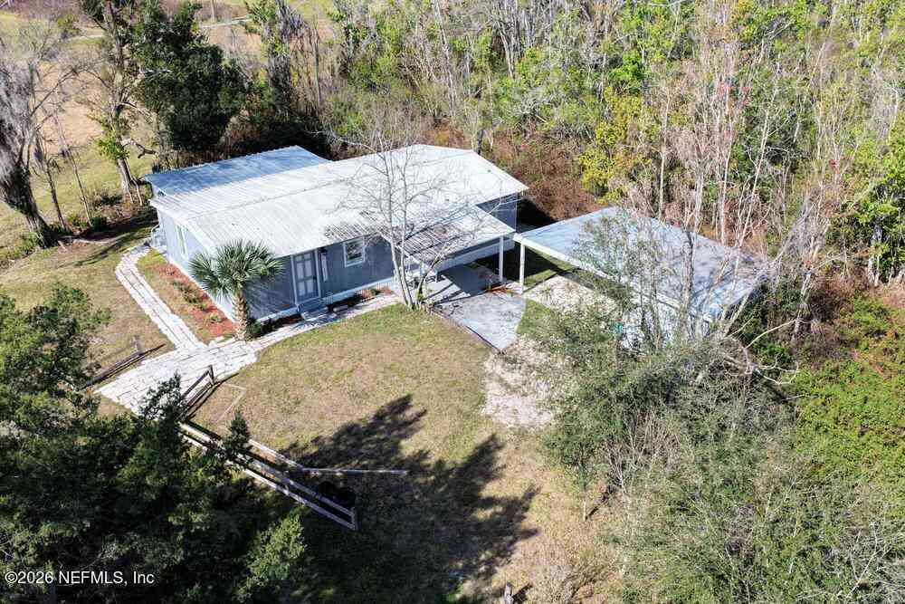 Mobile Home For Sale - 152 Alligator Circle<br/> Crescent City, FL 32112
