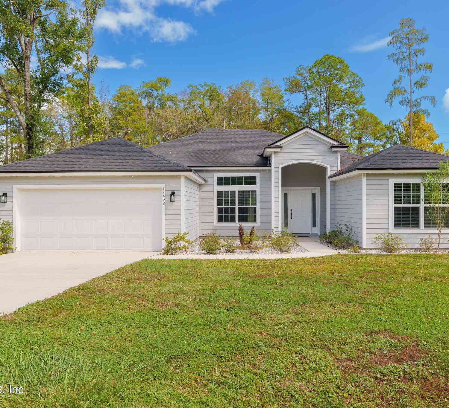 Homes For Sale - 11839 Charlie Road<br/> Jacksonville, FL 32218