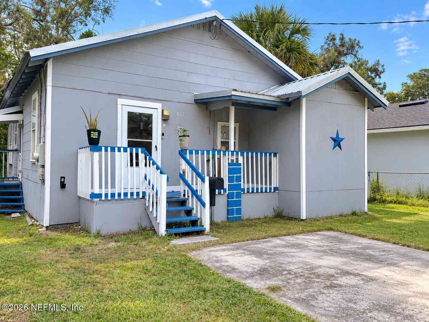 Homes For Sale - 921 W 17th Street<br/> Jacksonville, FL 32209