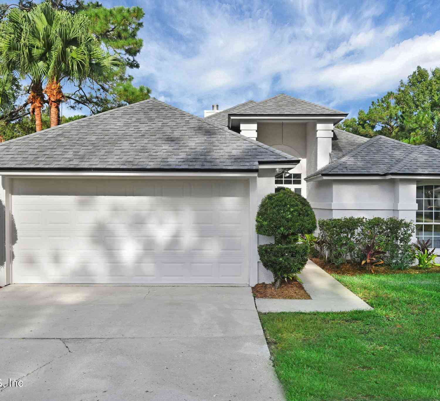 Homes For Sale - 6080 Alpenrose Avenue<br/> Jacksonville, FL 32256