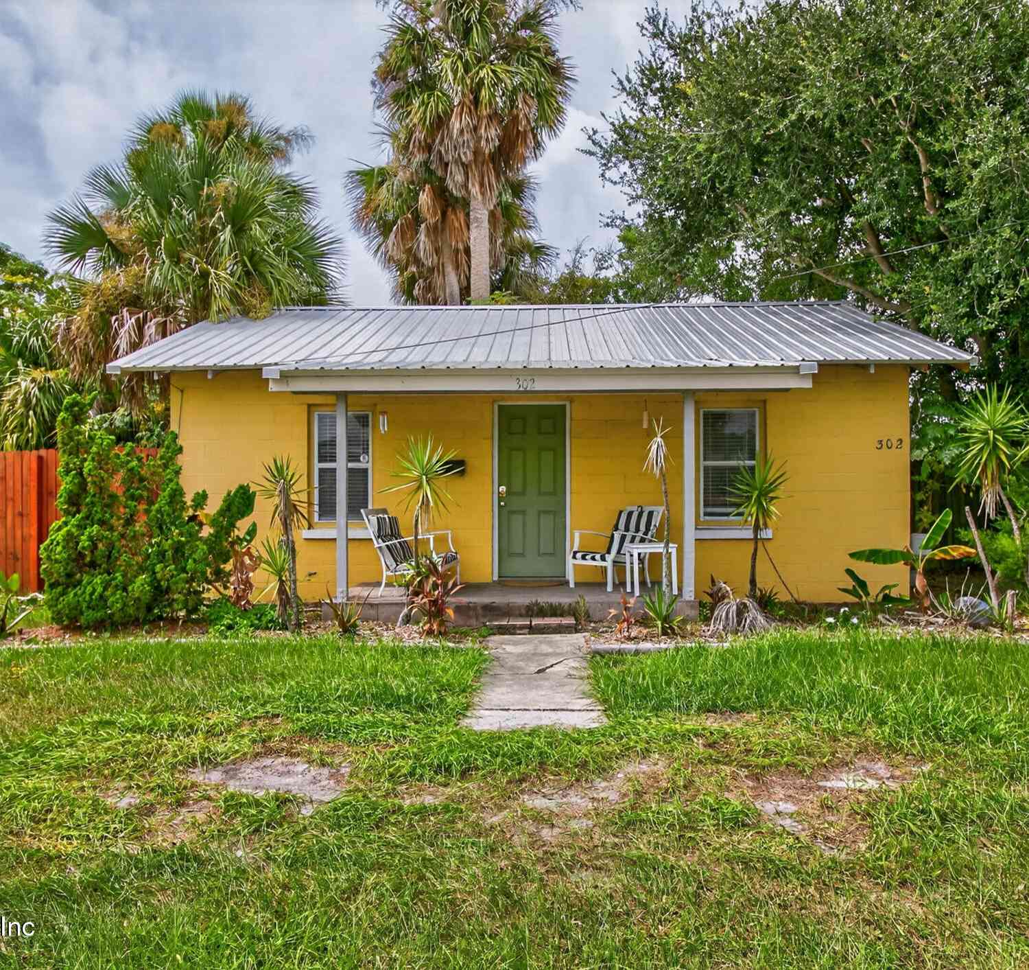 Homes For Sale - 302 S 6th Street<br/> Jacksonville Beach, FL 32250