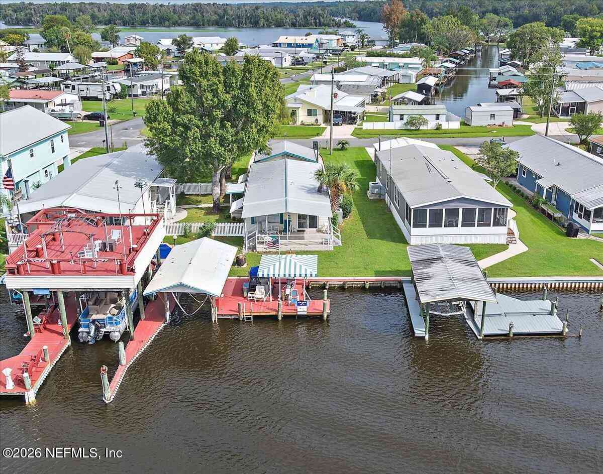 Mobile Home For Sale - 232 Sportsman Drive<br/> Welaka, FL 32193