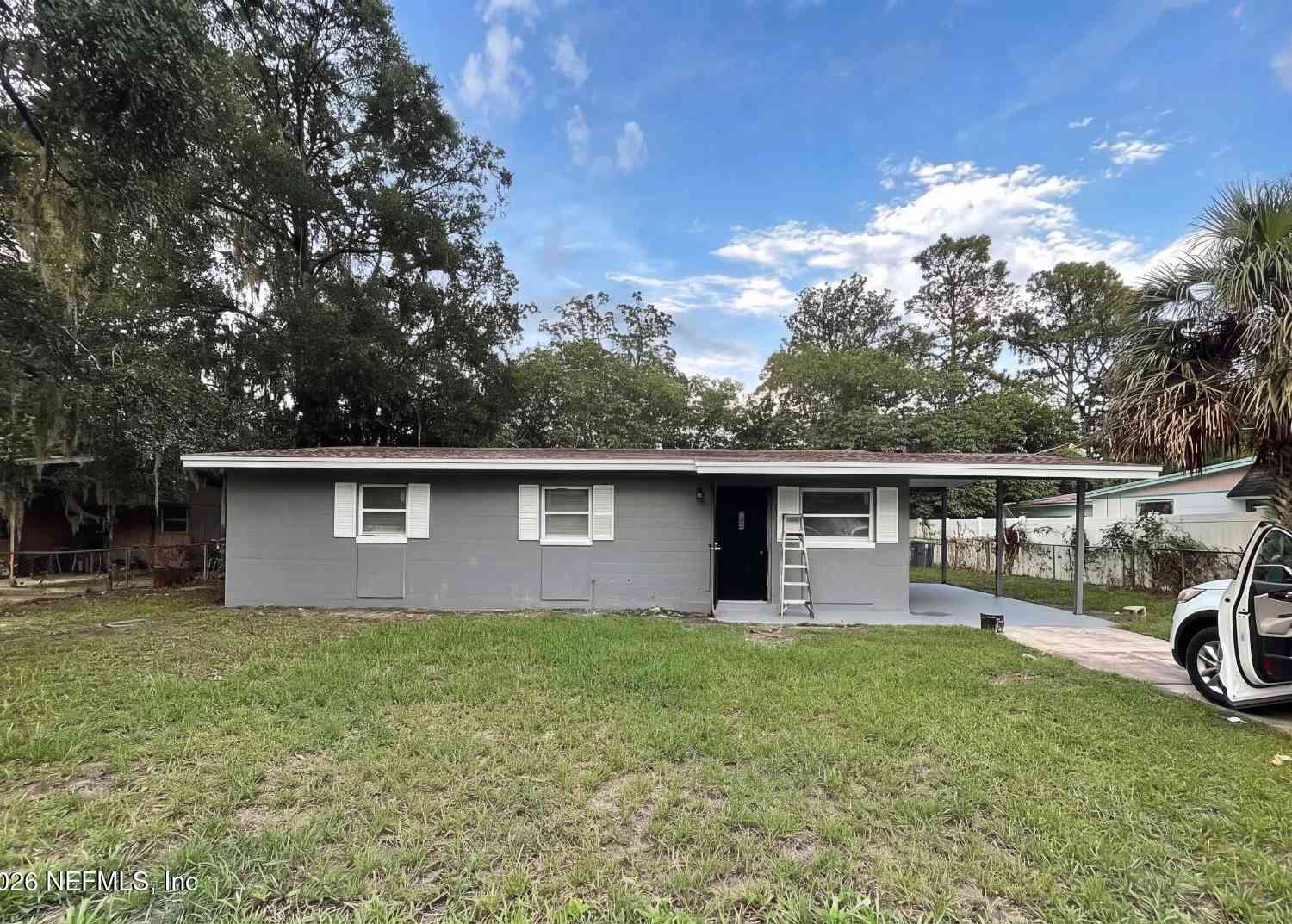 Homes For Sale - 8543 Oak Leaf Road<br/> Jacksonville, FL 32208