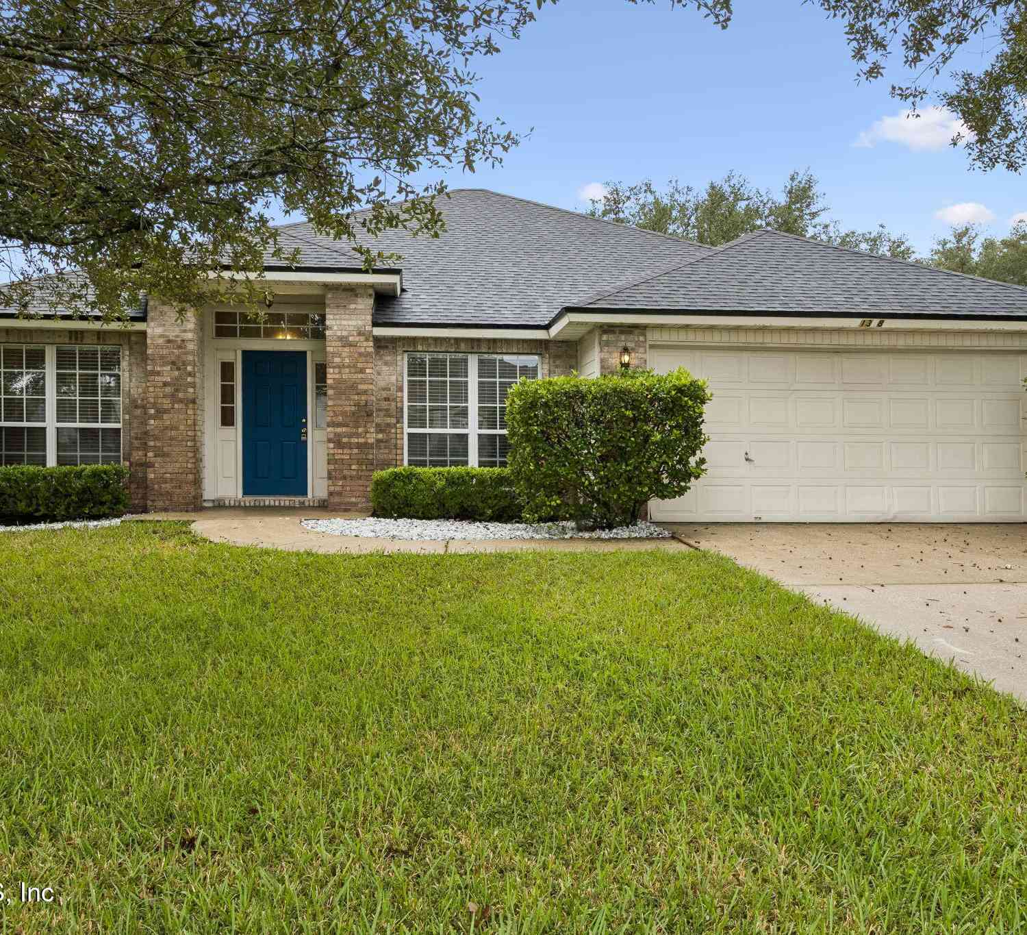 Homes For Sale - 1318 Yellow Jacket Court<br/> Jacksonville, FL 32218