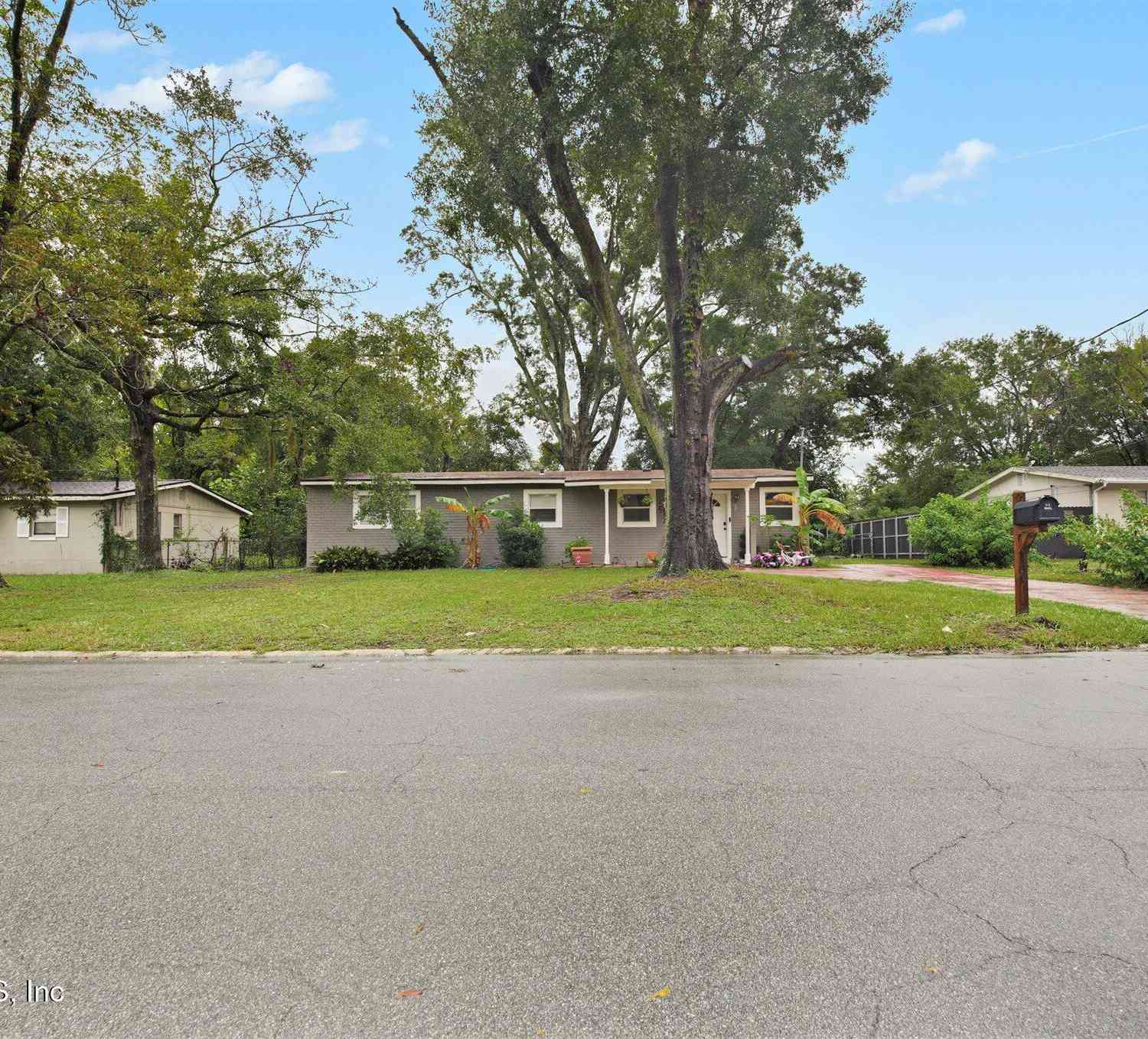 Homes For Sale - 2307 Looking Glass Lane<br/> Jacksonville, FL 32210