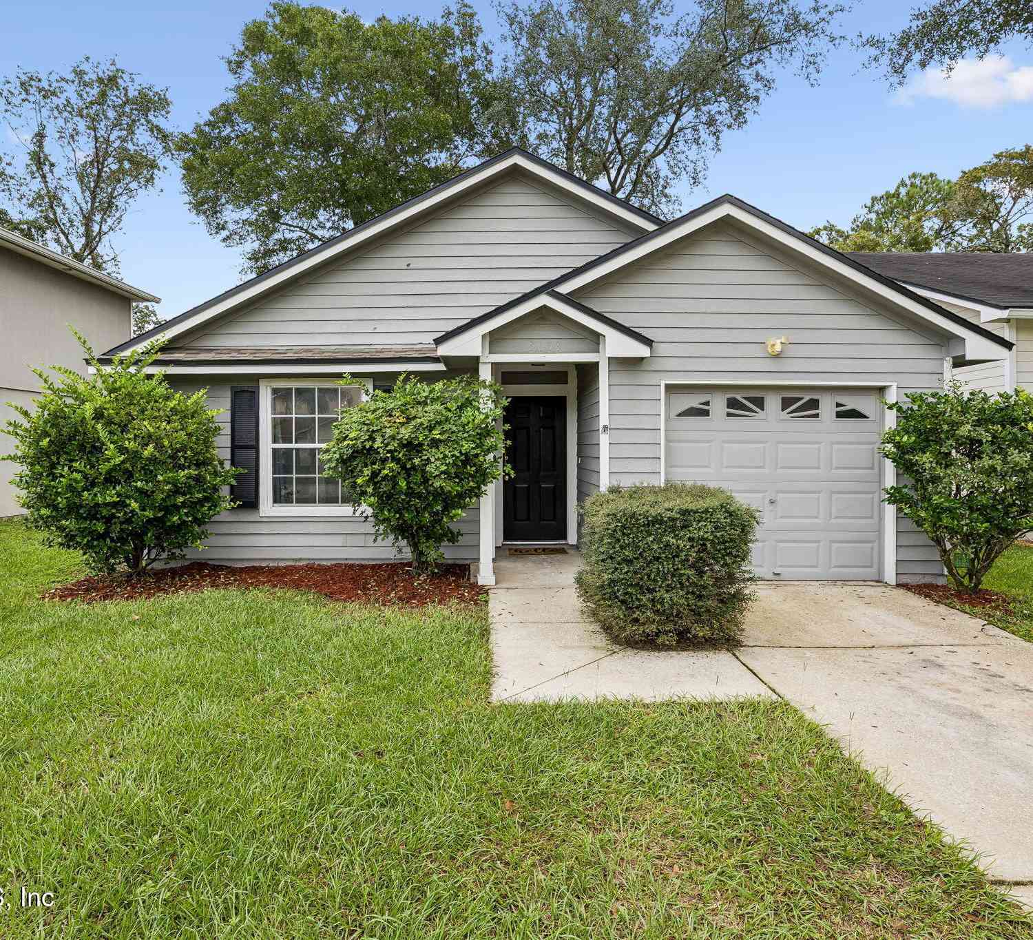 Homes For Sale - 3653 Caroline Vale Boulevard<br/> Jacksonville, FL 32277