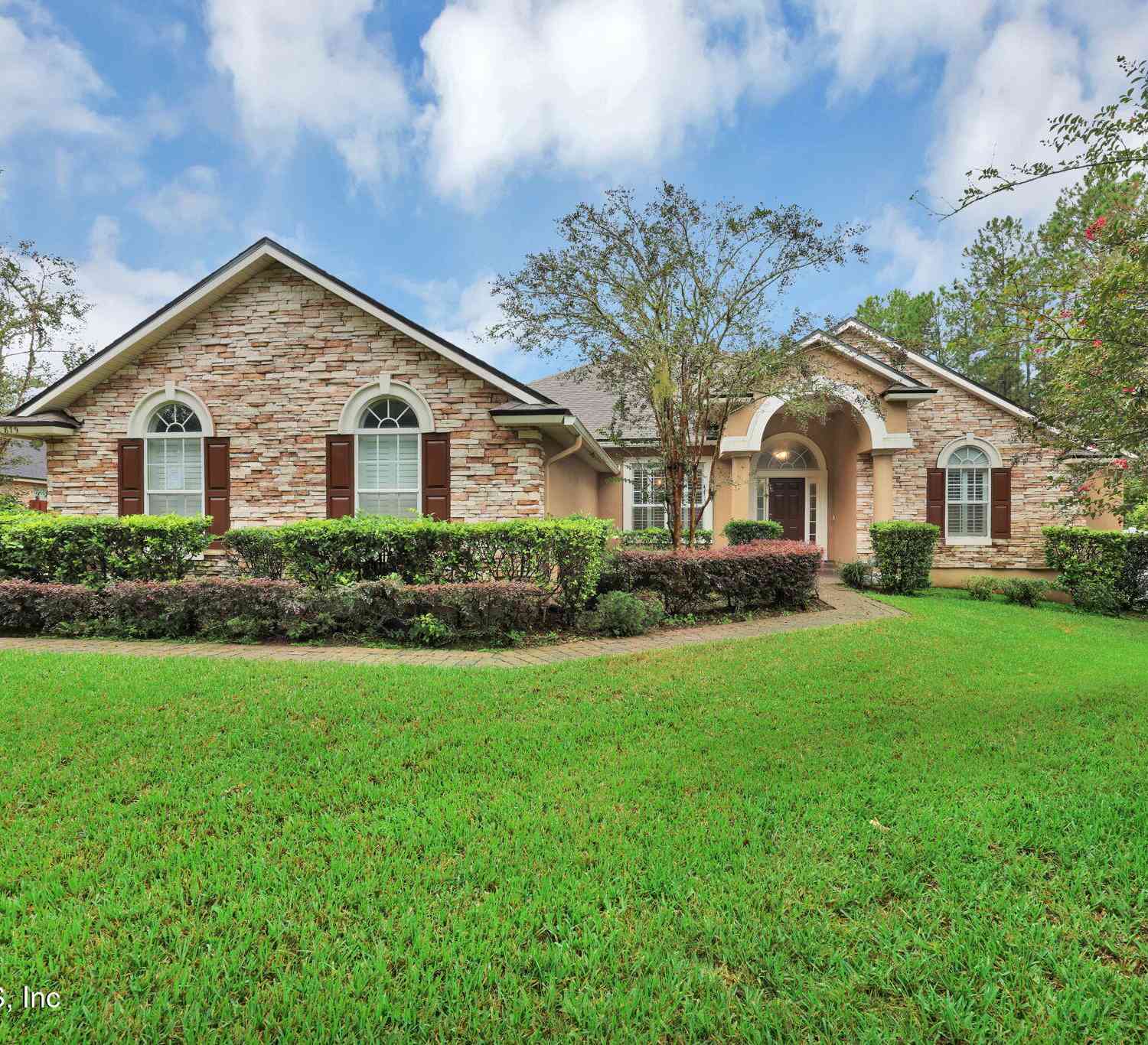 Homes For Sale - 879 Songbird Drive<br/> Clay County, Orange Park, FL 32065