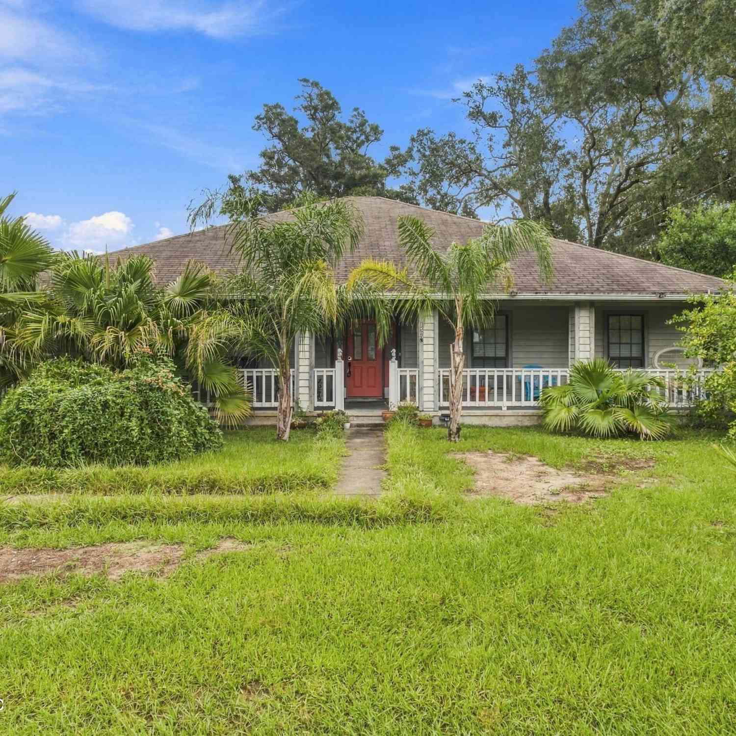 Homes For Sale - 1570 Clinch Drive<br/> Fernandina Beach, FL 32034