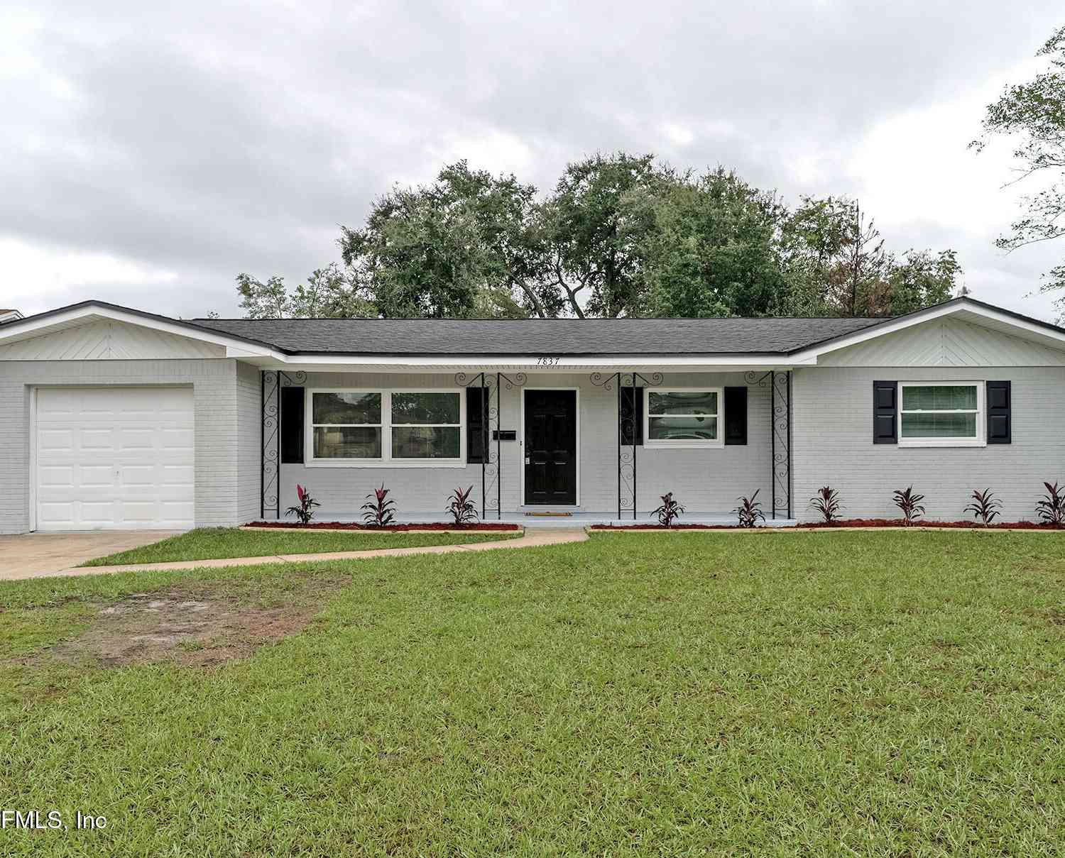 Homes For Sale - 7837 Rondeau Drive<br/> Jacksonville, FL 32217