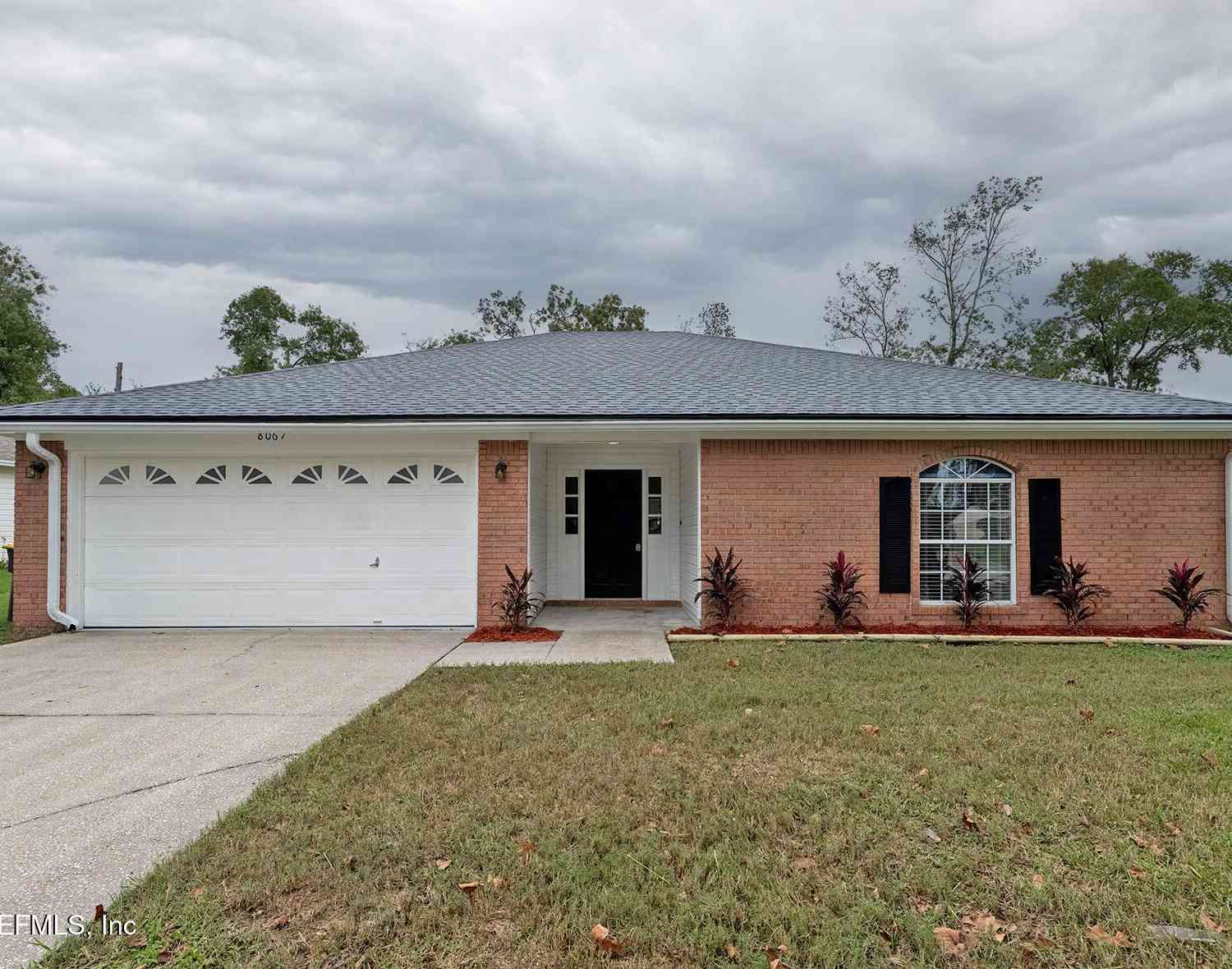Homes For Sale - 8067 Mactavish Way<br/> Jacksonville, FL 32244