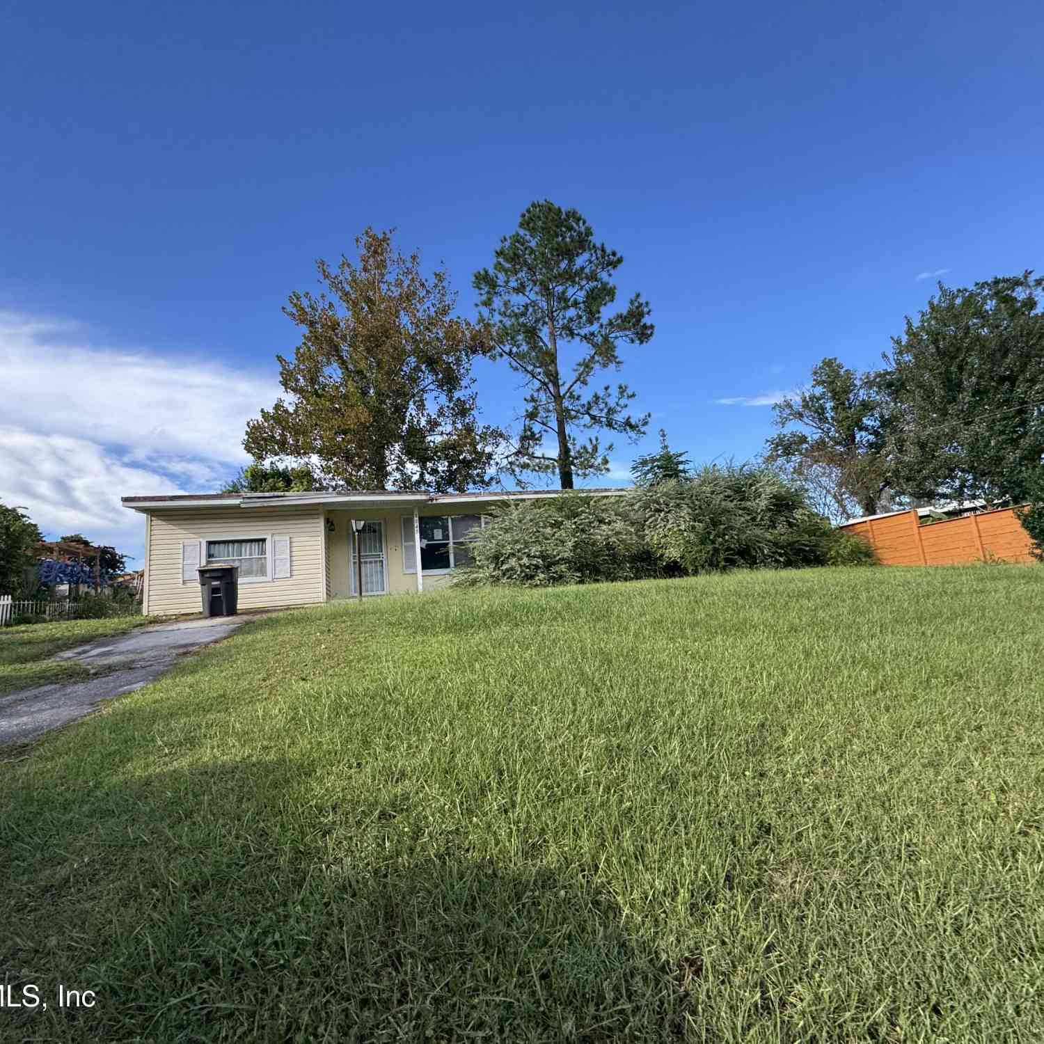 Homes For Sale - 8045 Delaroche Drive<br/> Jacksonville, FL 32210