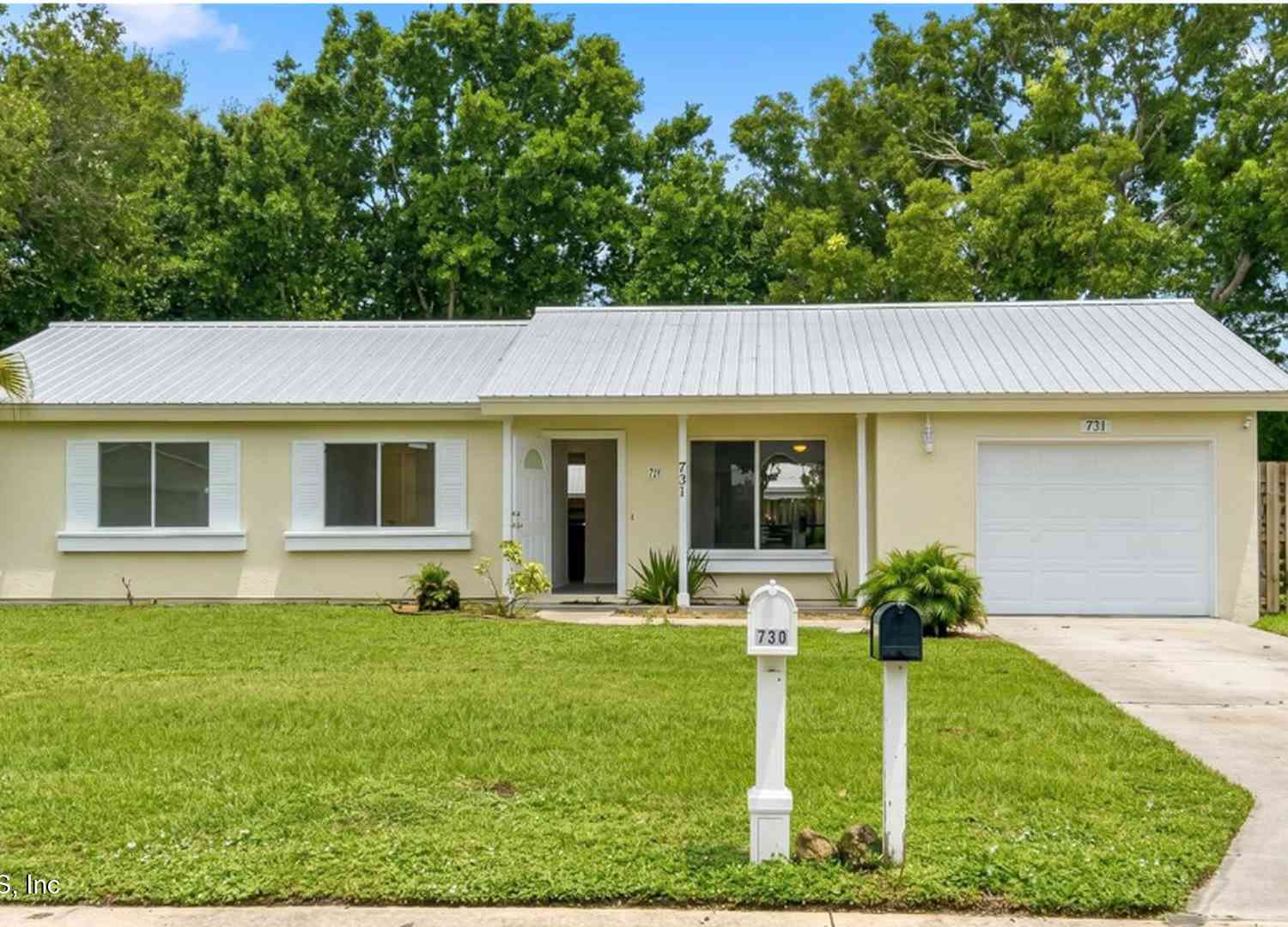Homes For Sale - 731 24th Street<br/> Indian River County, Vero Beach, FL 32962